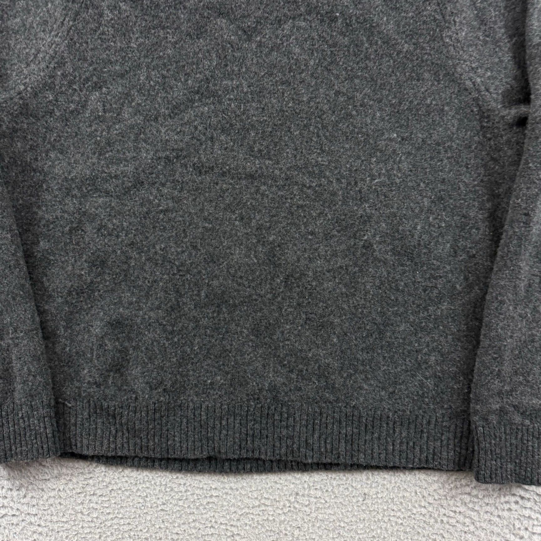 Lands' End VINTAGE Lands' End Sweater Men XL Gray Long Sleeve Knit Preppy Jumper Pullover Size US XL / EU 56 / 4 - 2 Thumbnail