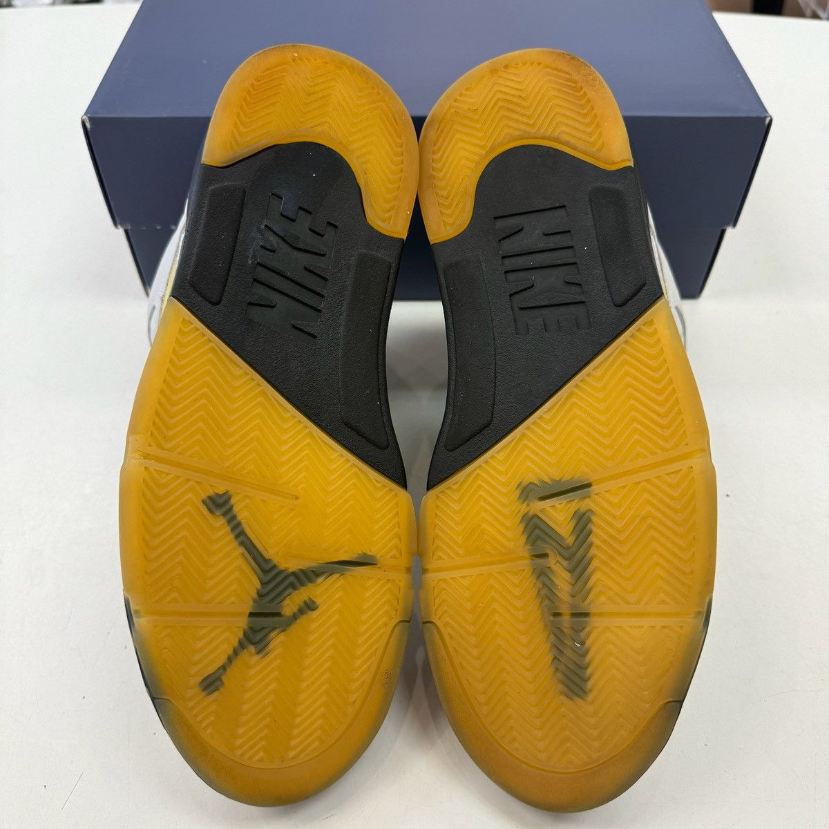 A Ma Maniere × Jordan Brand Size 11.5W (10M) - Air Jordan 5 Retro x A Ma Maniére x Dawn Size US 11.5 / IT 41.5 - 5 Thumbnail