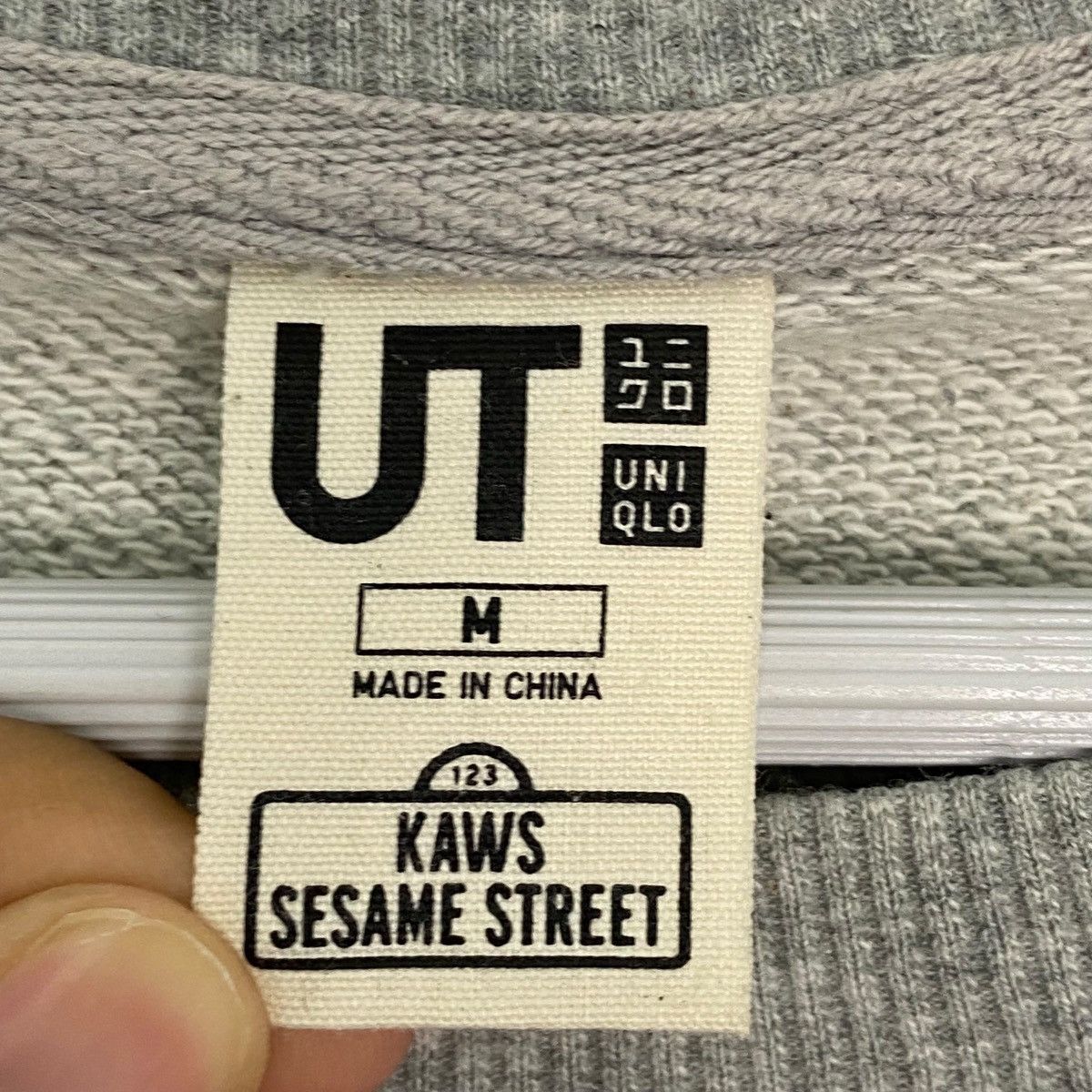 Other Vintage Sesame Street Uniqlo Sweatshirt Crewneck Grey Size M Size US M / EU 48-50 / 2 - 6 Thumbnail
