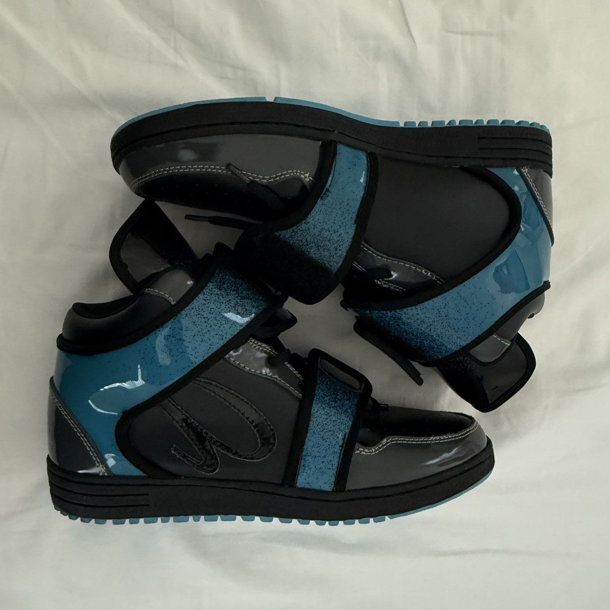 Ato Matsumoto Ato Matsumoto Patent Leather Sneakers (09SS Collection) Size US 11 / EU 44 - 10 Thumbnail