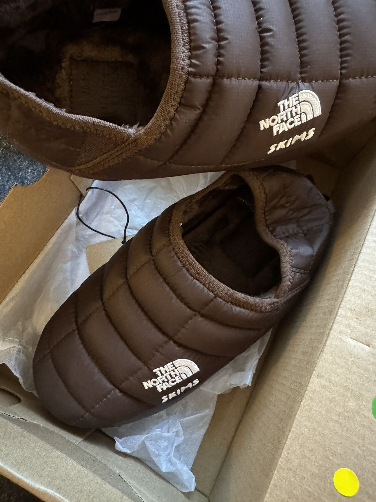 SKIMS × The North Face The North Face X SKIMS Size US 5 / IT 35 - 1 Thumbnail