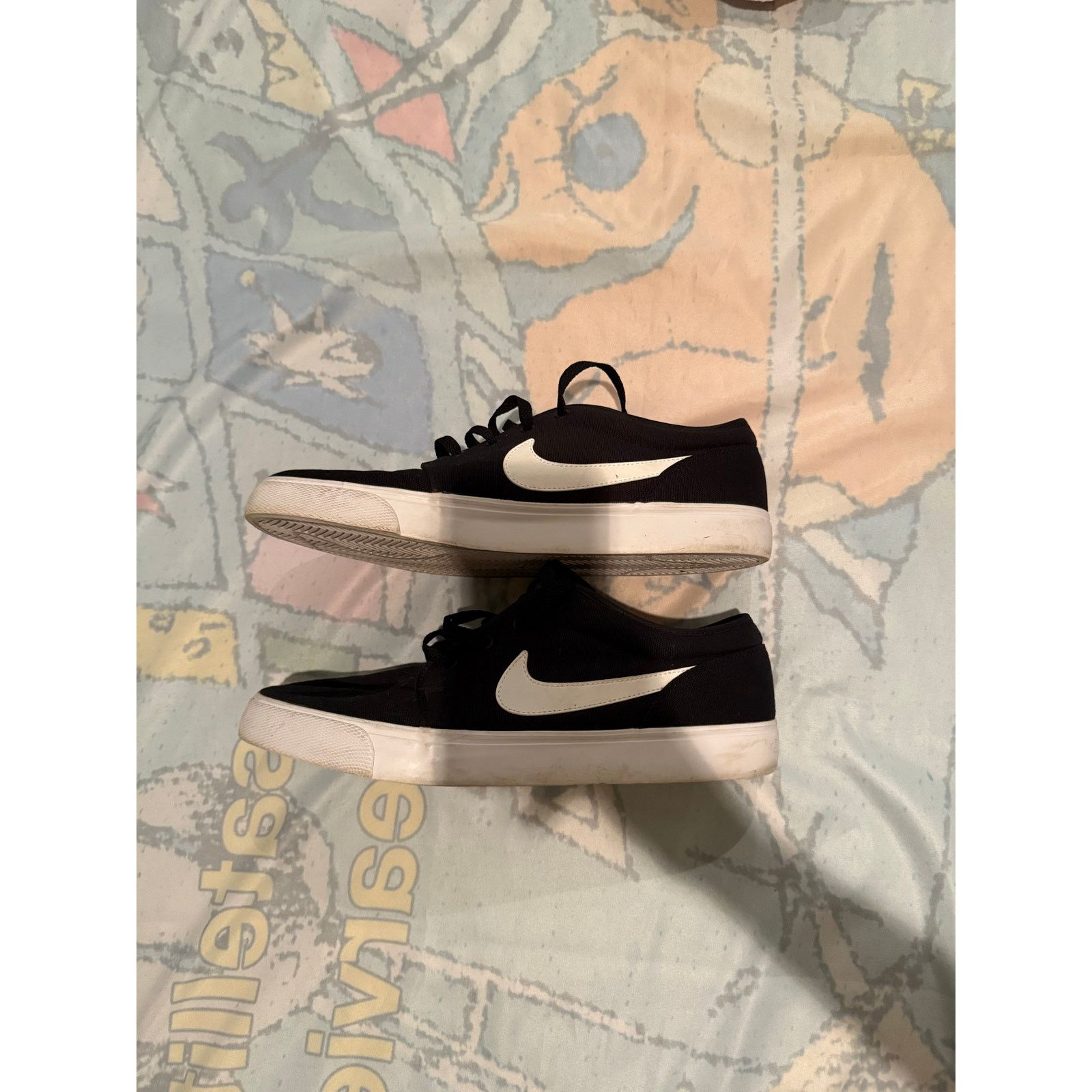 Nike Nike Black Athletic Shoes - Stylish & Comfortable Size US 13 / EU 46 - 2 Thumbnail