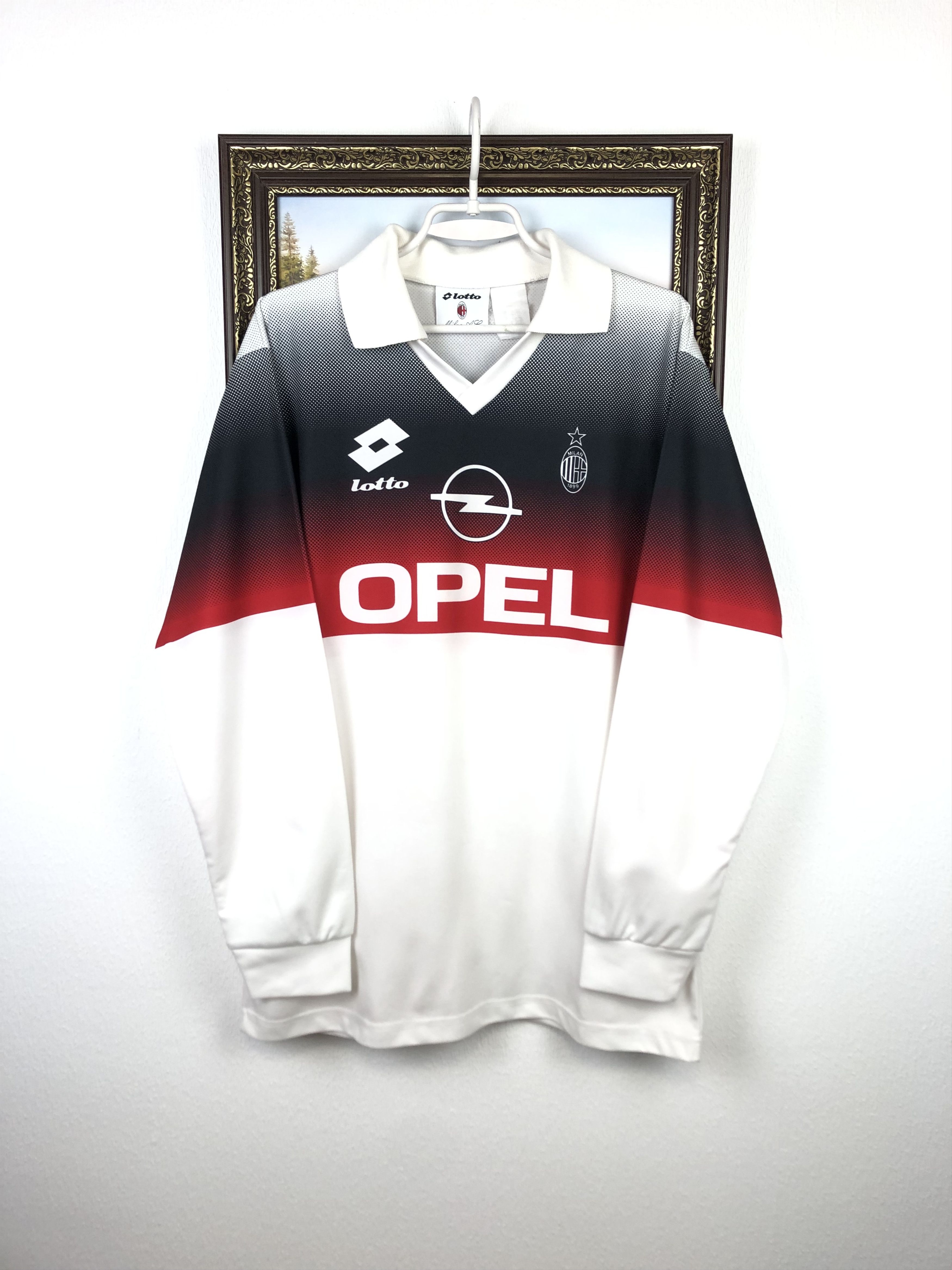 Lotto Sport Vintage Lotto Milan Football Shirt Soccer Long Sleeve Tee Size US L / EU 52-54 / 3 - 1 Thumbnail