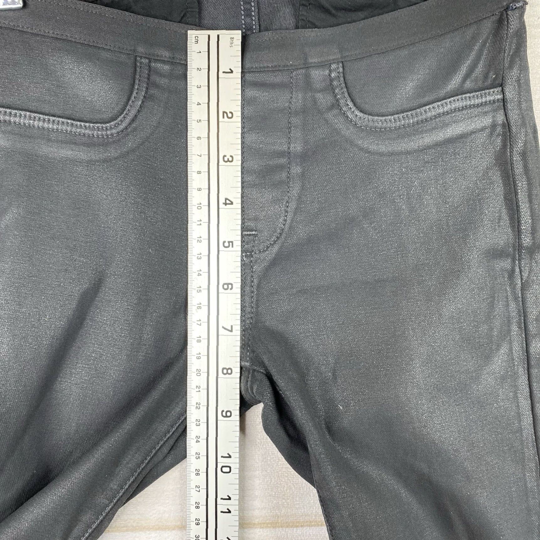 Helmut Lang HELMUT LANG Pants 26 Gray Wax Coated Skinny Faux Leather Look Tapered Legging Jeans Jegging Slim Women's Modern Gothic Hipster 26 Gray Size 26" / US 2 / IT 38 - 4 Thumbnail