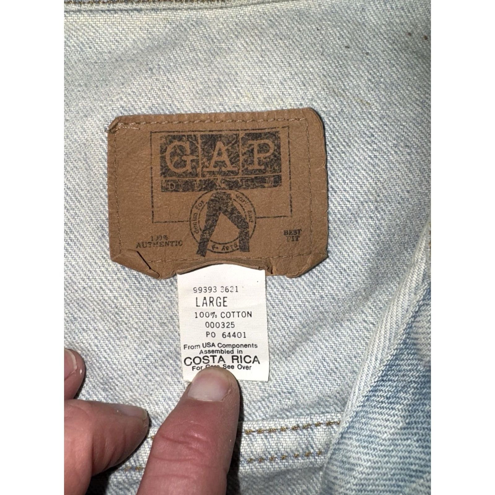 Gap Vintage GAP Denim Jacket Mens Large Blue Trucker Grunge Size US 33 - 2 Thumbnail