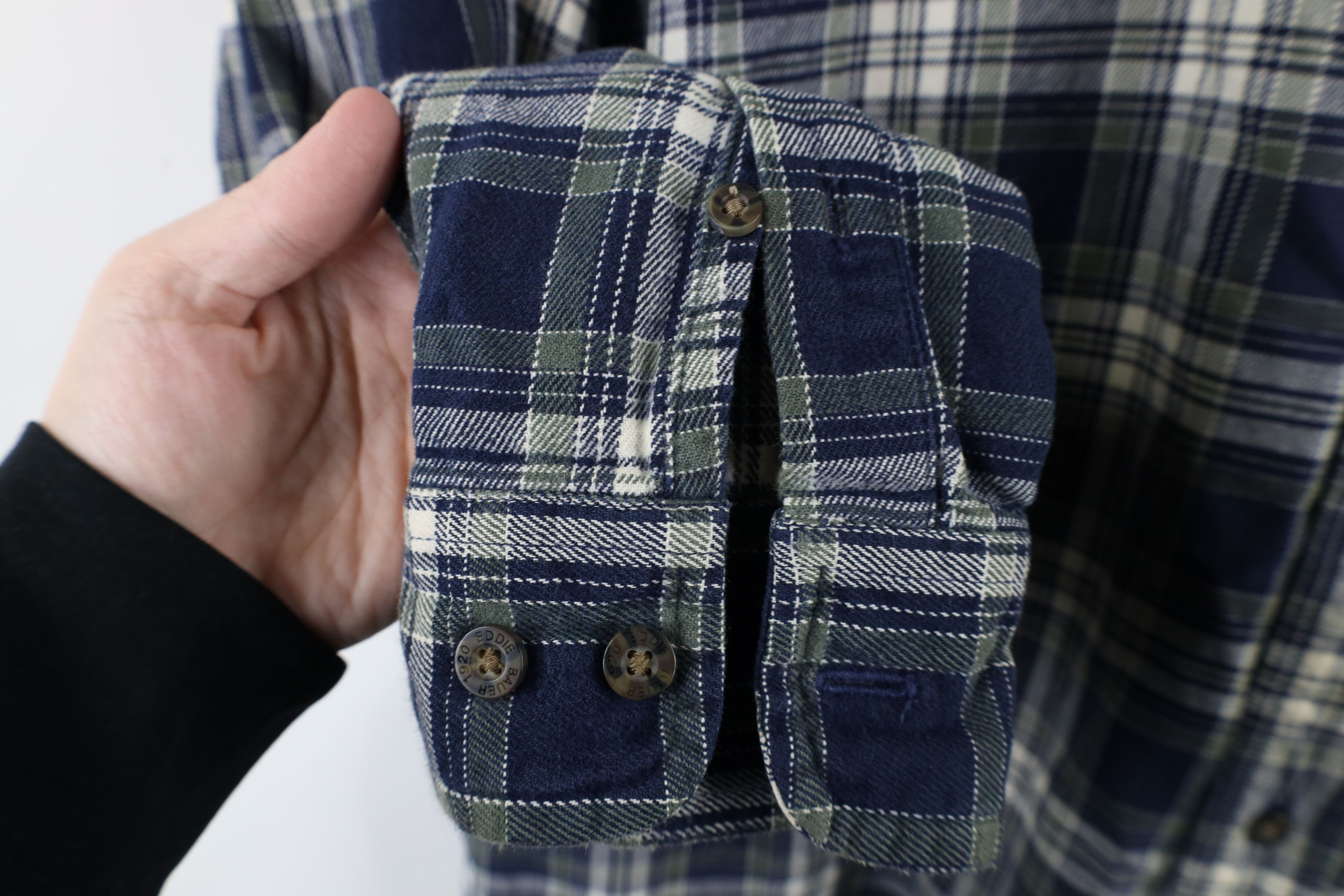 Eddie Bauer × Vintage Vintage 90s Eddie Bauer Heavyweight Button Shirt Plaid Size US L / EU 52-54 / 3 - 5 Thumbnail