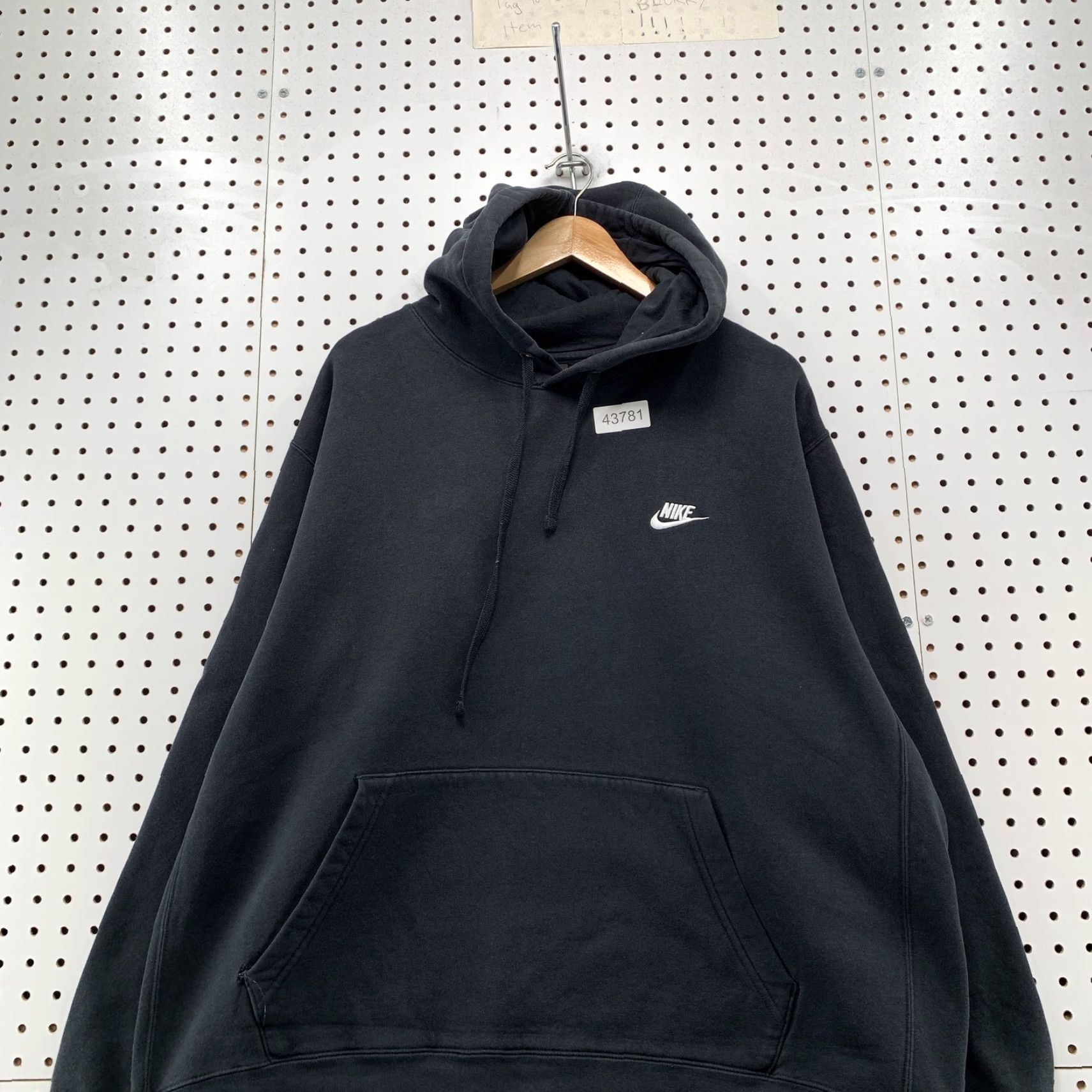 Nike Nike Essential Hoodie Sweatshirt Mens 2XL Black Hooded Embroidered Swoosh Size US XXL / EU 58 / 5 - 2 Thumbnail