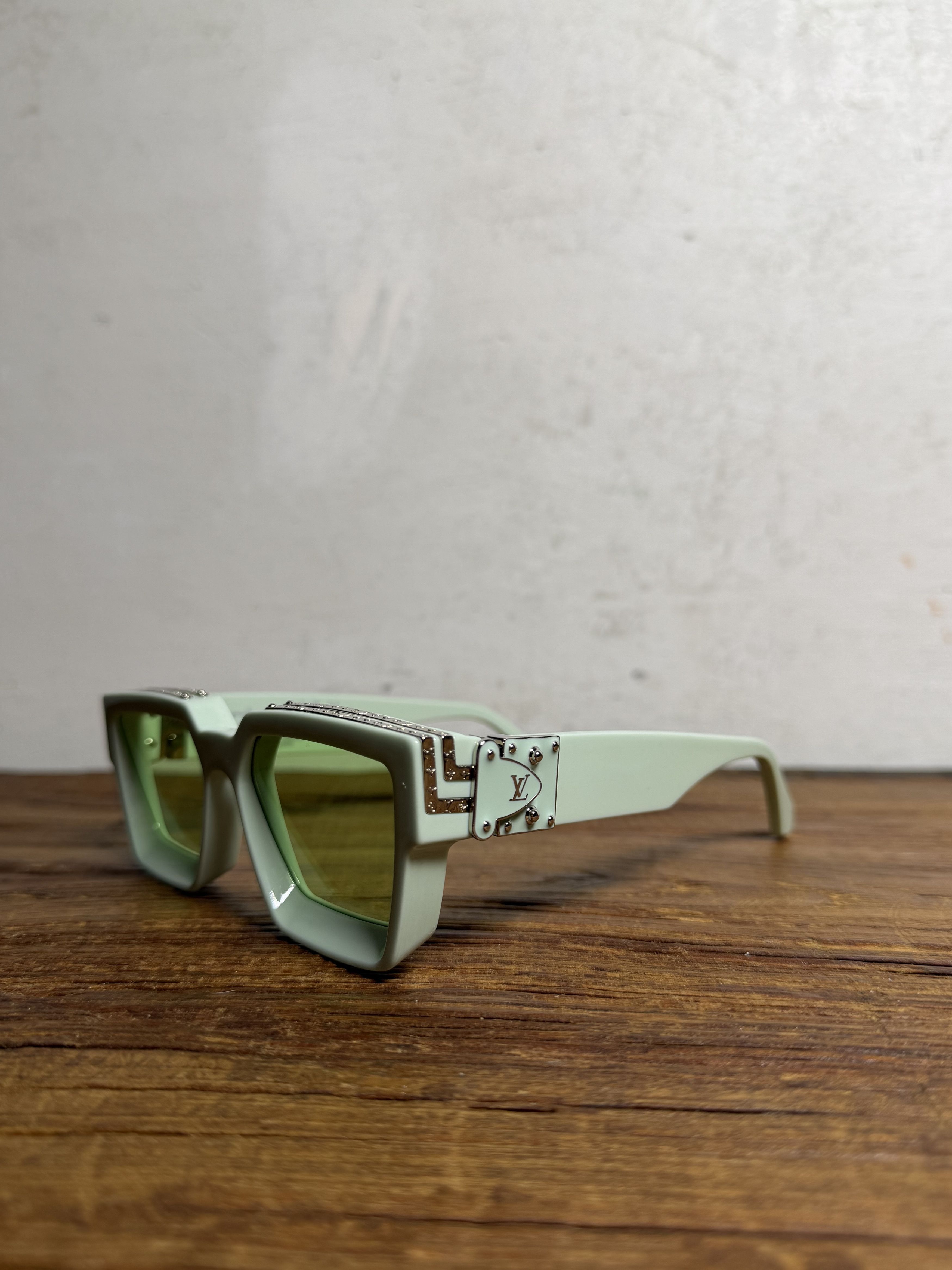 Louis Vuitton Louis Vuitton 1.1 Millionaires Sunglasses Pale Green Size ONE SIZE - 1 Thumbnail