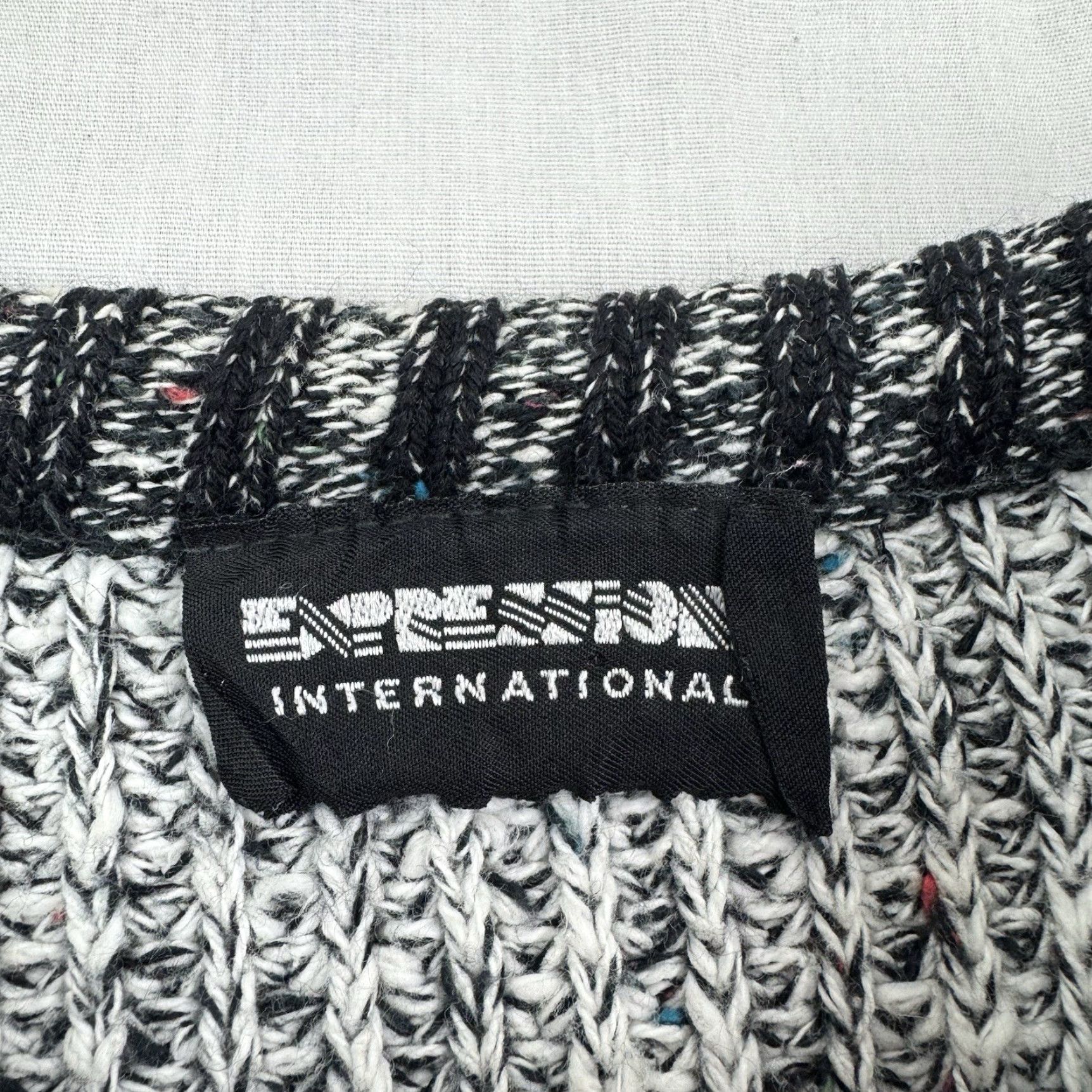 Vintage VINTAGE Expressions Sweater Men Adult Large Black Knit Geometric 80s Crew Neck Pullover Mens Size US L / EU 52-54 / 3 - 5 Thumbnail