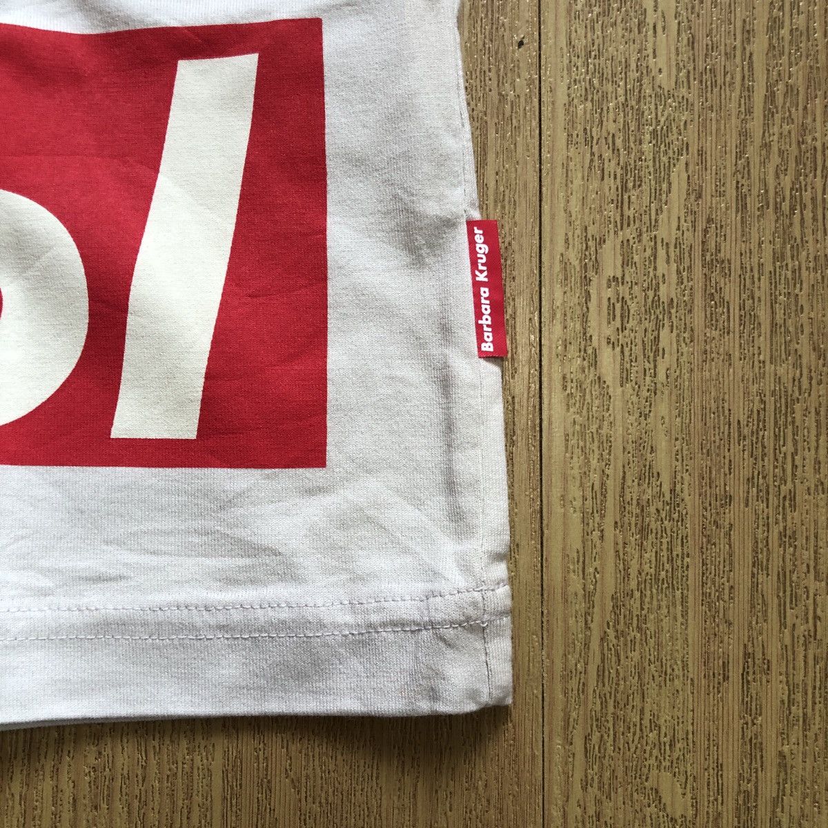 Barbara Kruger × Vintage Barbara Kruger Remote Control Graphic Tee Size US M / EU 48-50 / 2 - 3 Thumbnail