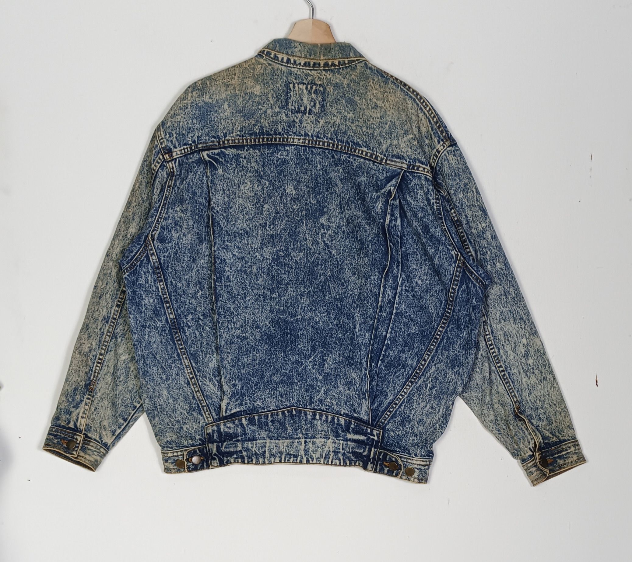 Japanese Brand × Vintage Vintage 💥Individuality Acid Wash Denim Jacket Size US XXL / EU 58 / 5 - 2 Thumbnail
