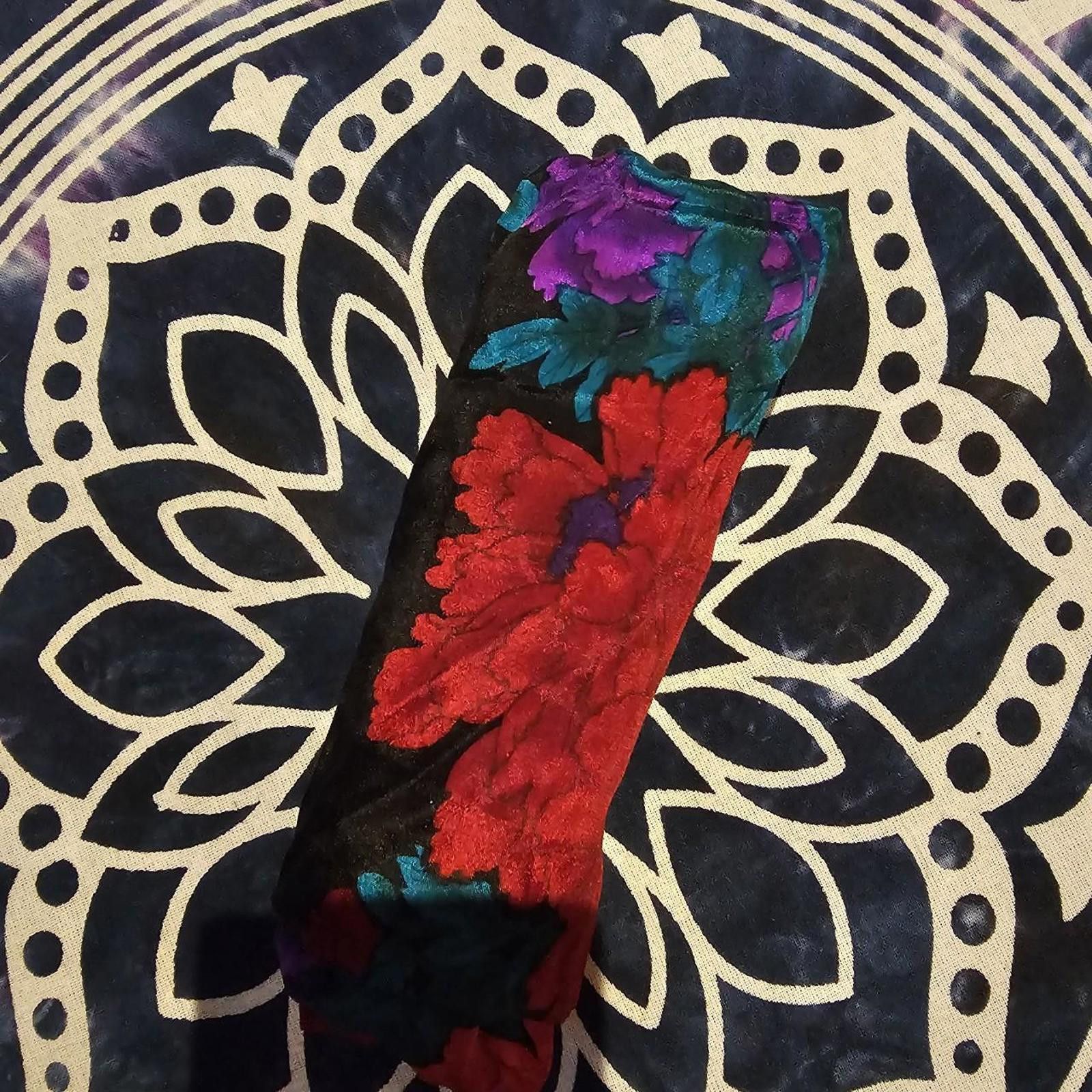 Designer Women's Vintage Silk Floral Scarf Size ONE SIZE - 6 Thumbnail