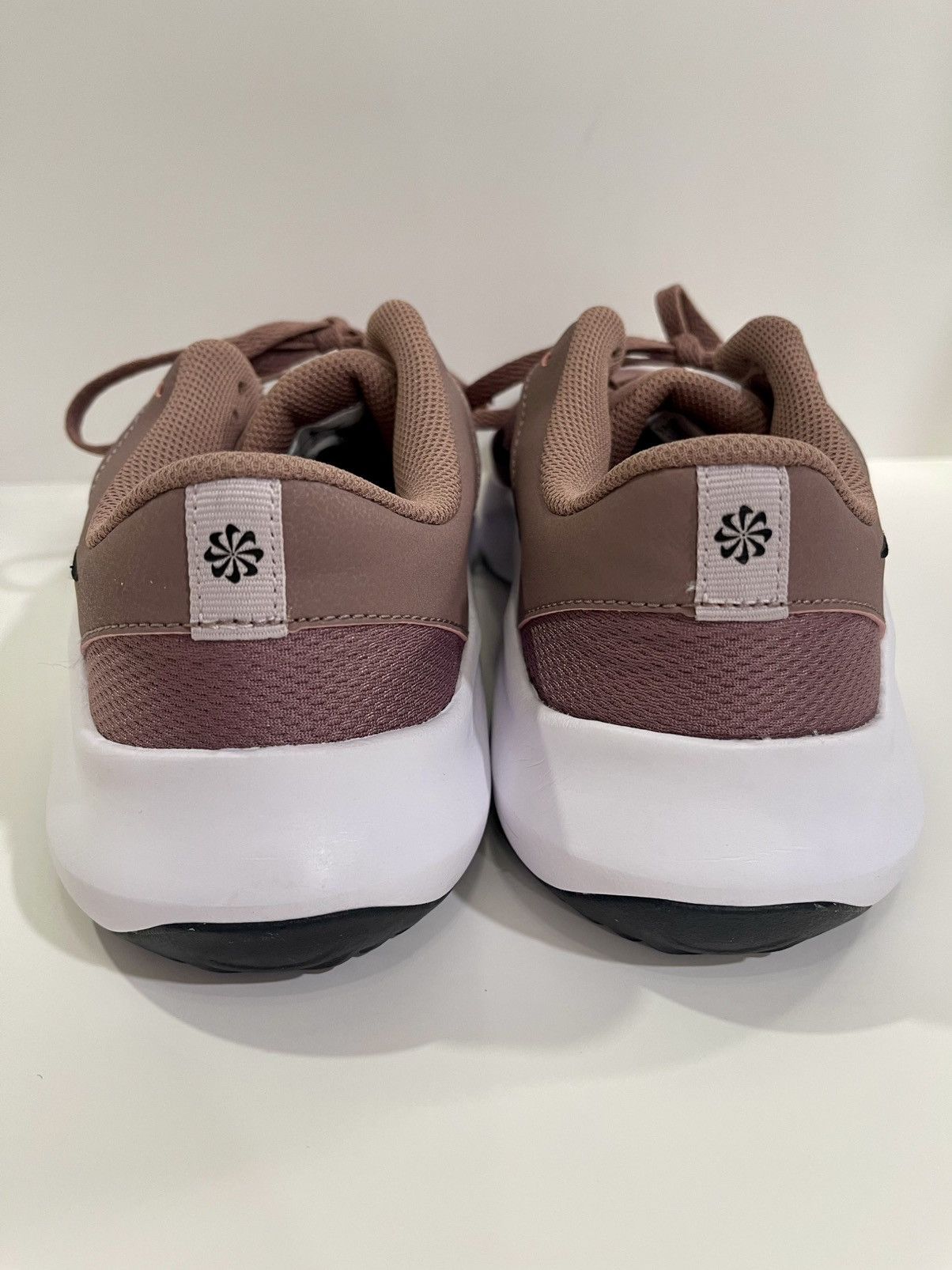 Nike Nike Legend Essential 3 Shoes - Men 10/Women 11.5 Size US 11.5 / IT 41.5 - 11 Thumbnail