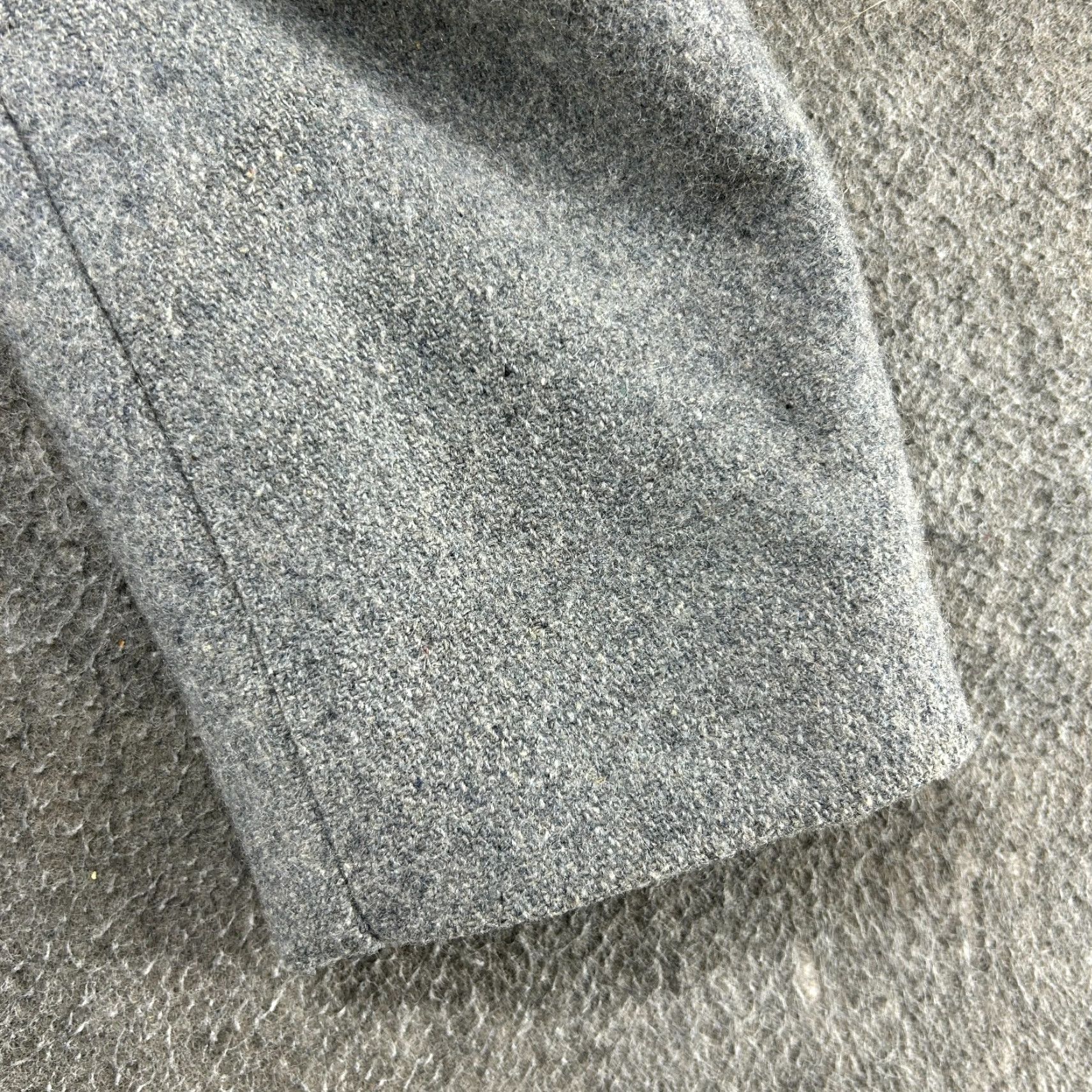 Vintage VINTAGE Casualcraft Coat Mens 42 Gray Overcoat Long Wool Trench Solid Tweed 90s Size US XS / EU 42 / 0 - 6 Thumbnail