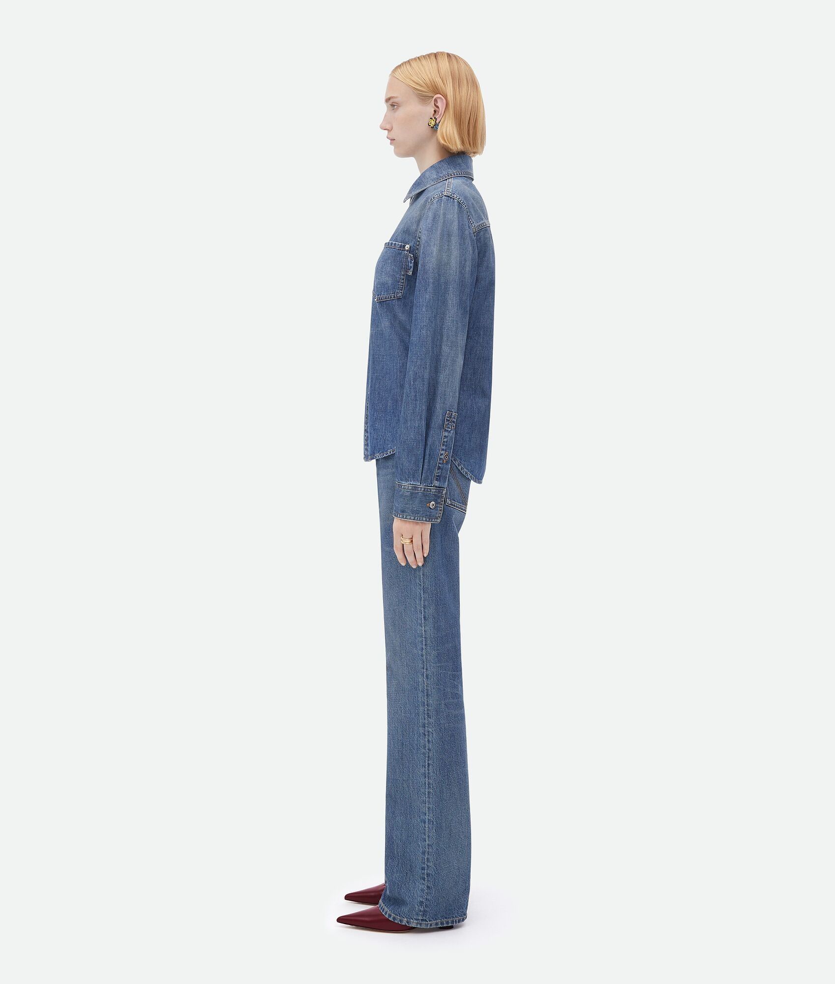 Bottega Veneta o1w1db10825 Light Washed Denim Shirt in Mid Blue Size XS / US 0-2 / IT 36-38 - 2 Thumbnail