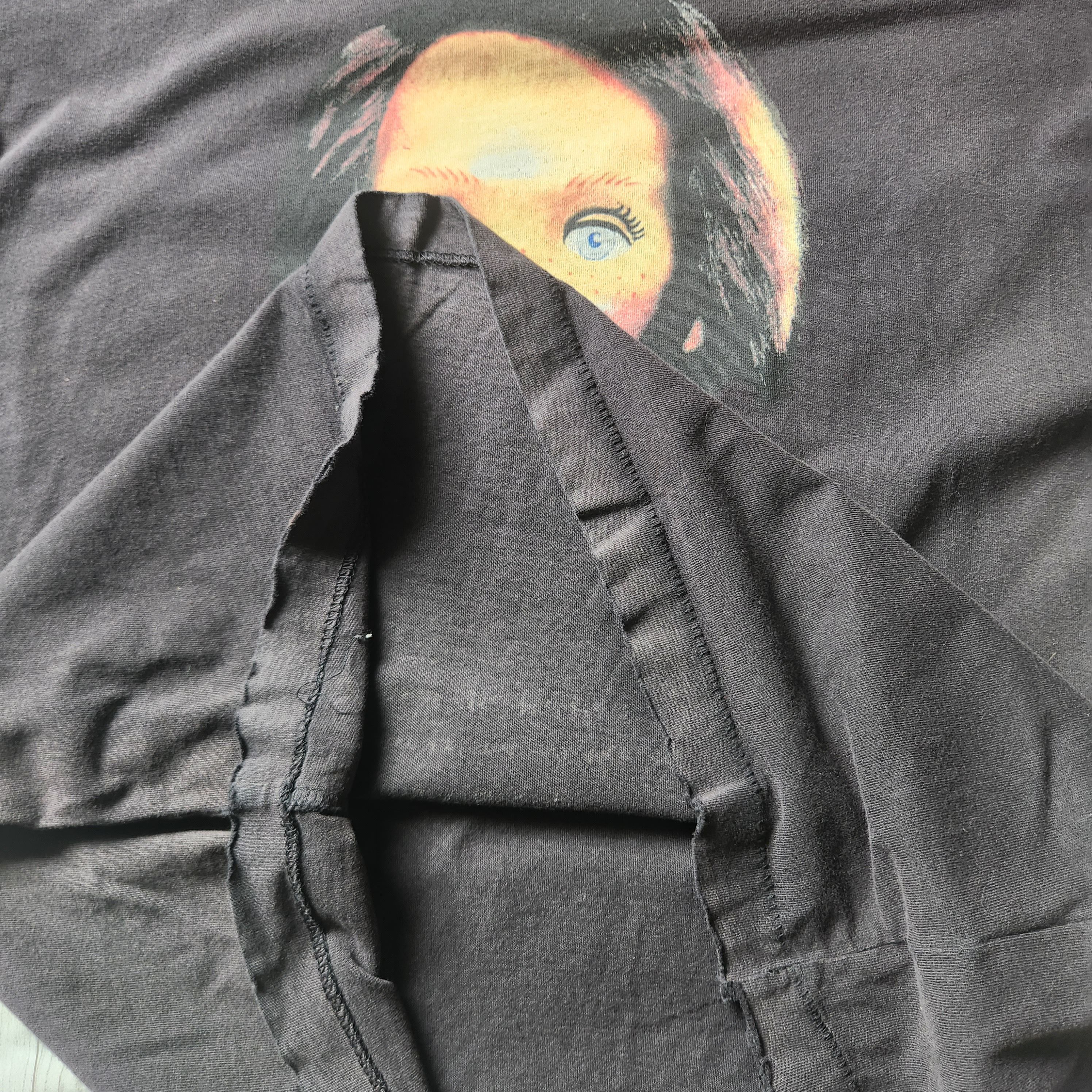 Expert Horror × Uniqlo Vintage Y2K Thrashed Horror Chucky Movie TShirt Size US M / EU 48-50 / 2 - 16 Thumbnail