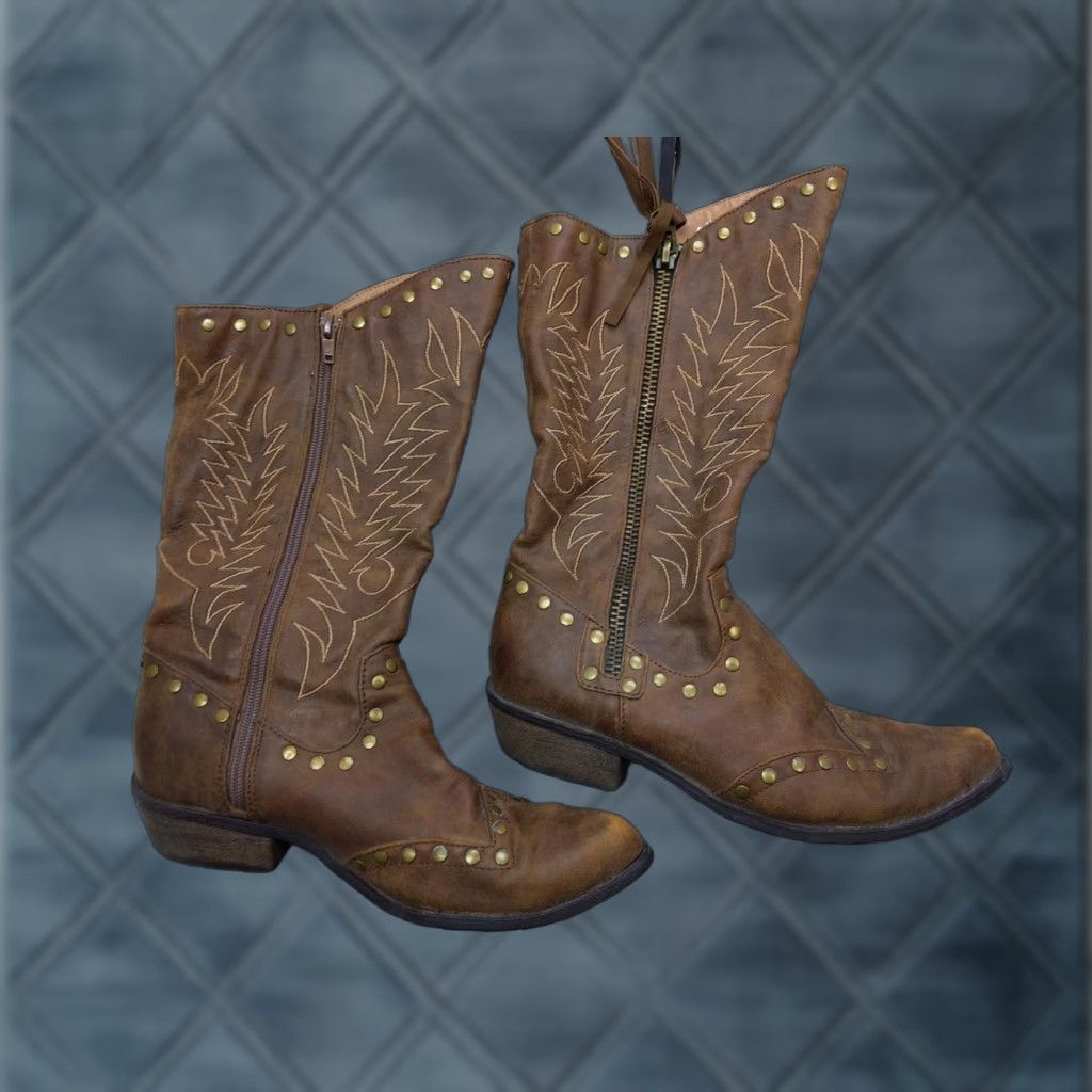 Matisse Coconuts by Matisse Boots Western Mid Calf Studded Brown Womens Size 6.5 US 6.5M Shoes/Boots Women's Western Brown Studded Mid-Calf Size US 7 / IT 37 - 1 Thumbnail