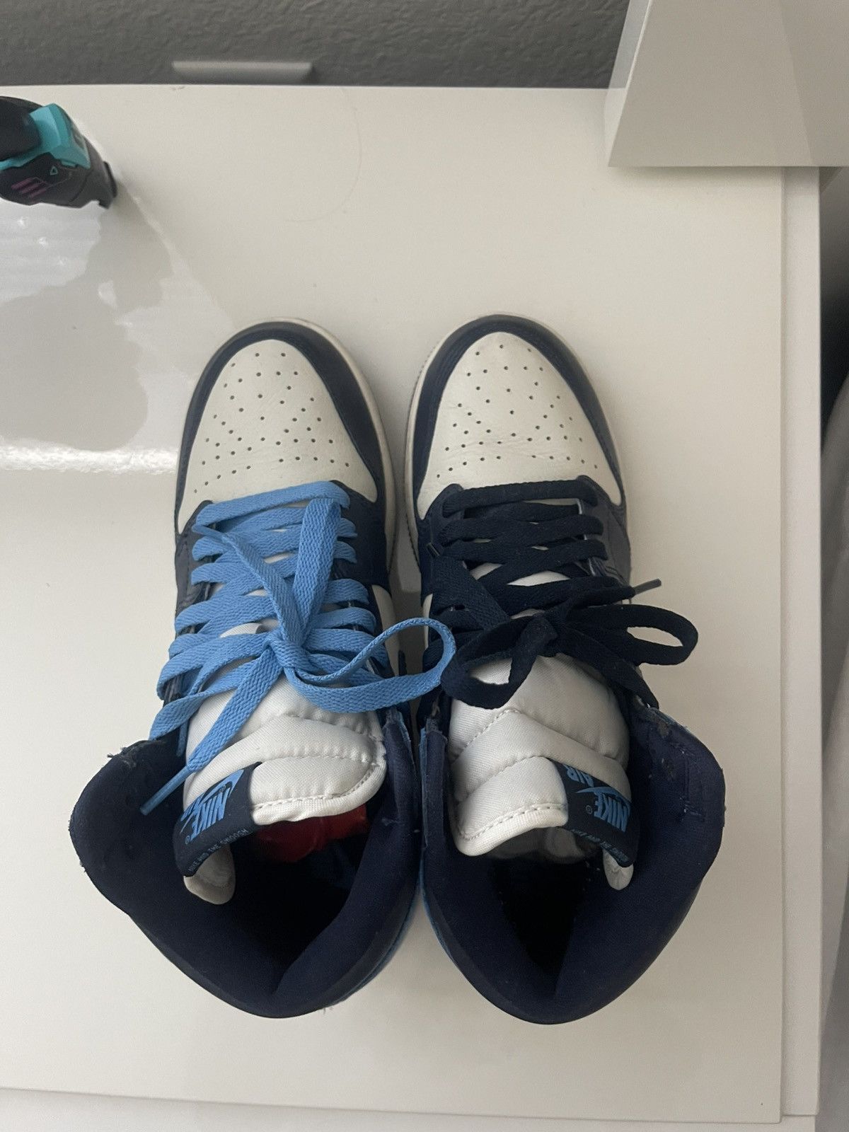 Nike Jordan 1 Retro High Obsidian Size US 7 / EU 40 - 3 Thumbnail