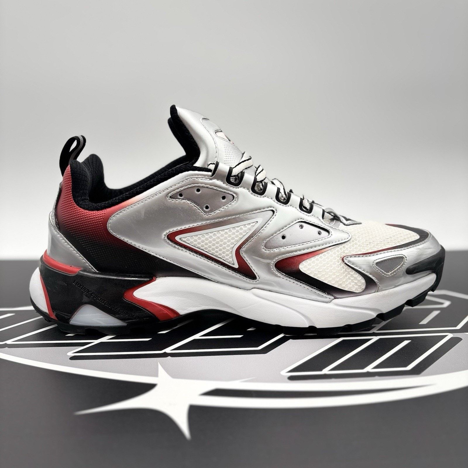 Louis Vuitton Louis Vuitton Tactic Runner ' Red Grey ' | GREAT COND! Size US 10 / EU 43 - 13 Thumbnail