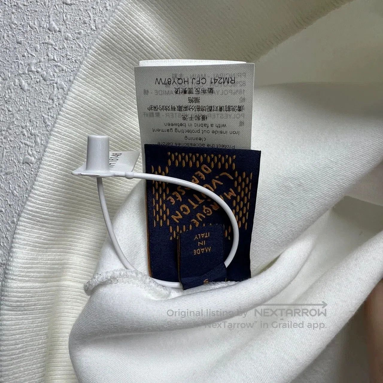 Louis Vuitton louis vuitton embroidered hooded sweatshirt size S. Size US S / EU 44-46 / 1 - 5 Thumbnail
