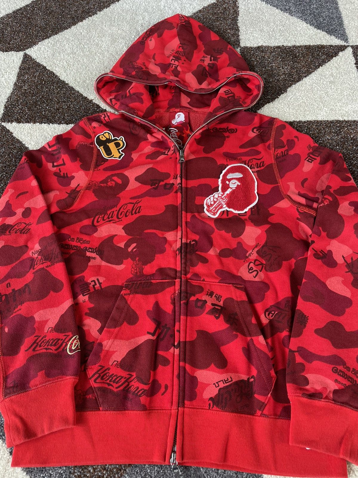 Bape × Coca Cola Bape x Coca Cola Red Camo Fullzip Hoodie Size XS / US 0-2 / IT 36-38 - 4 Thumbnail