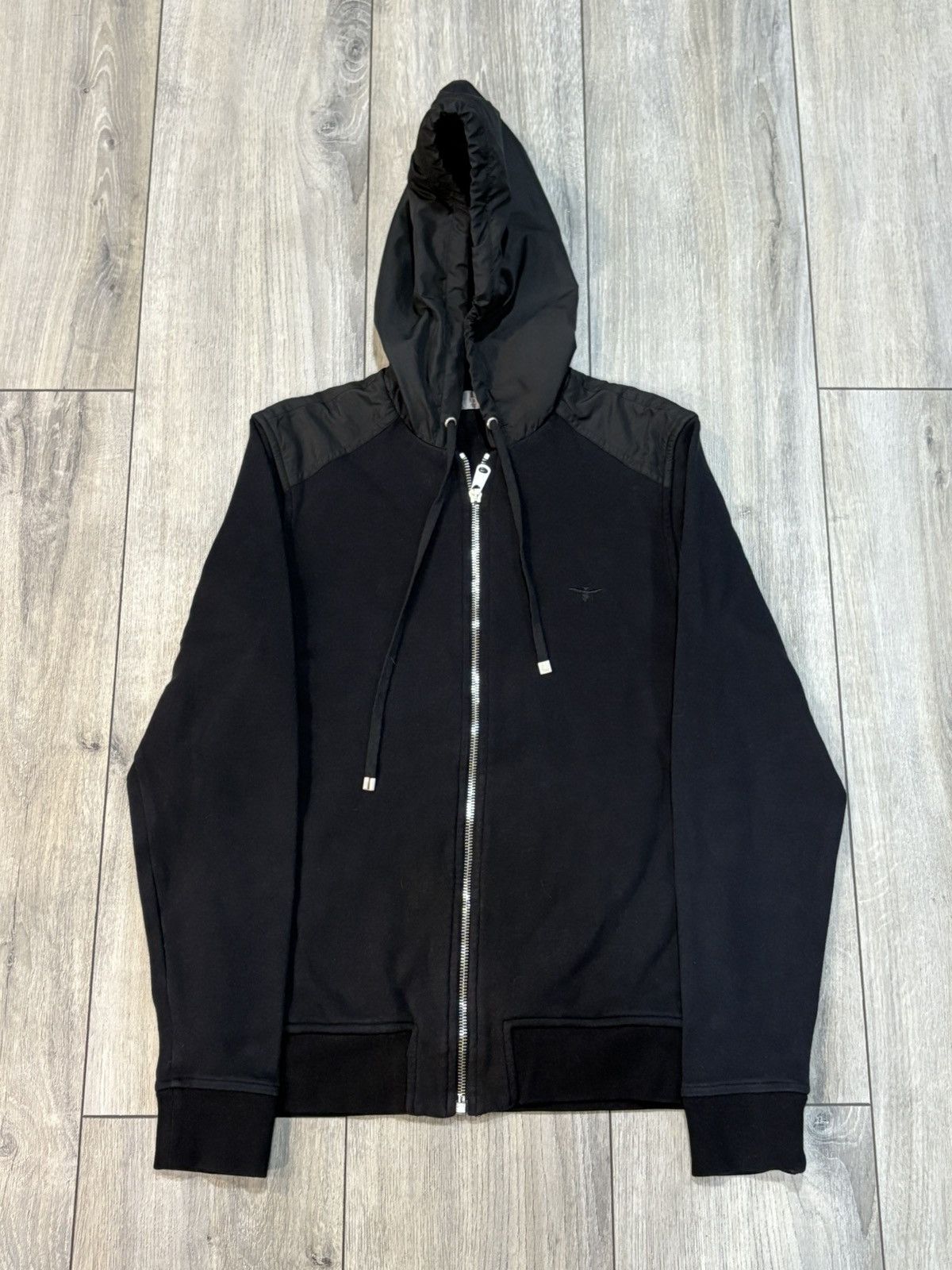Dior homme キーホルダー クリス・ヴァン・アッシュ エディスリマン クリス・ヴァン・アッシュがディオール オムに貢献した4つのこと
