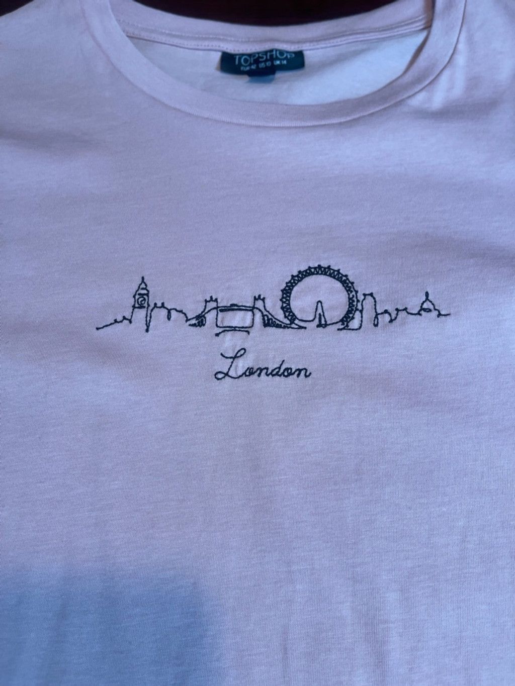 Topshop Topshop London Skyline Graphic Tee Cotton Sz 10 BarbieCore Size M / US 6-8 / IT 42-44 - 9 Thumbnail