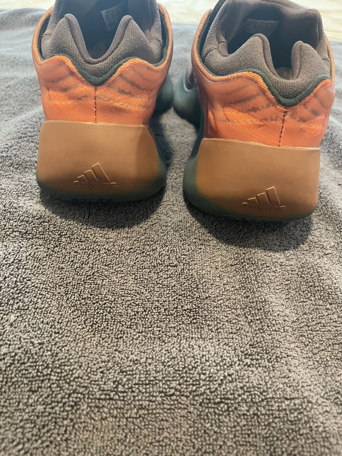 Adidas Yeezy 700 Size US 12.5 / EU 45-46 - 6 Thumbnail