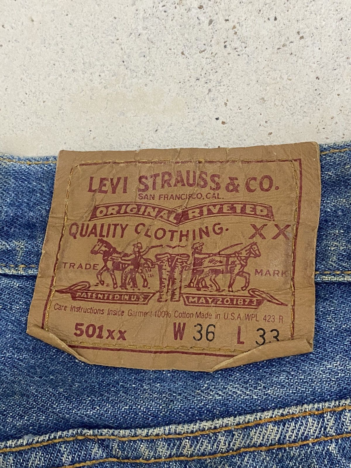 Levi's Vintage 90s Levis 501 XX Button Fly 552 Distressed Blue Jean Size US 34 / EU 50 - 21 Thumbnail