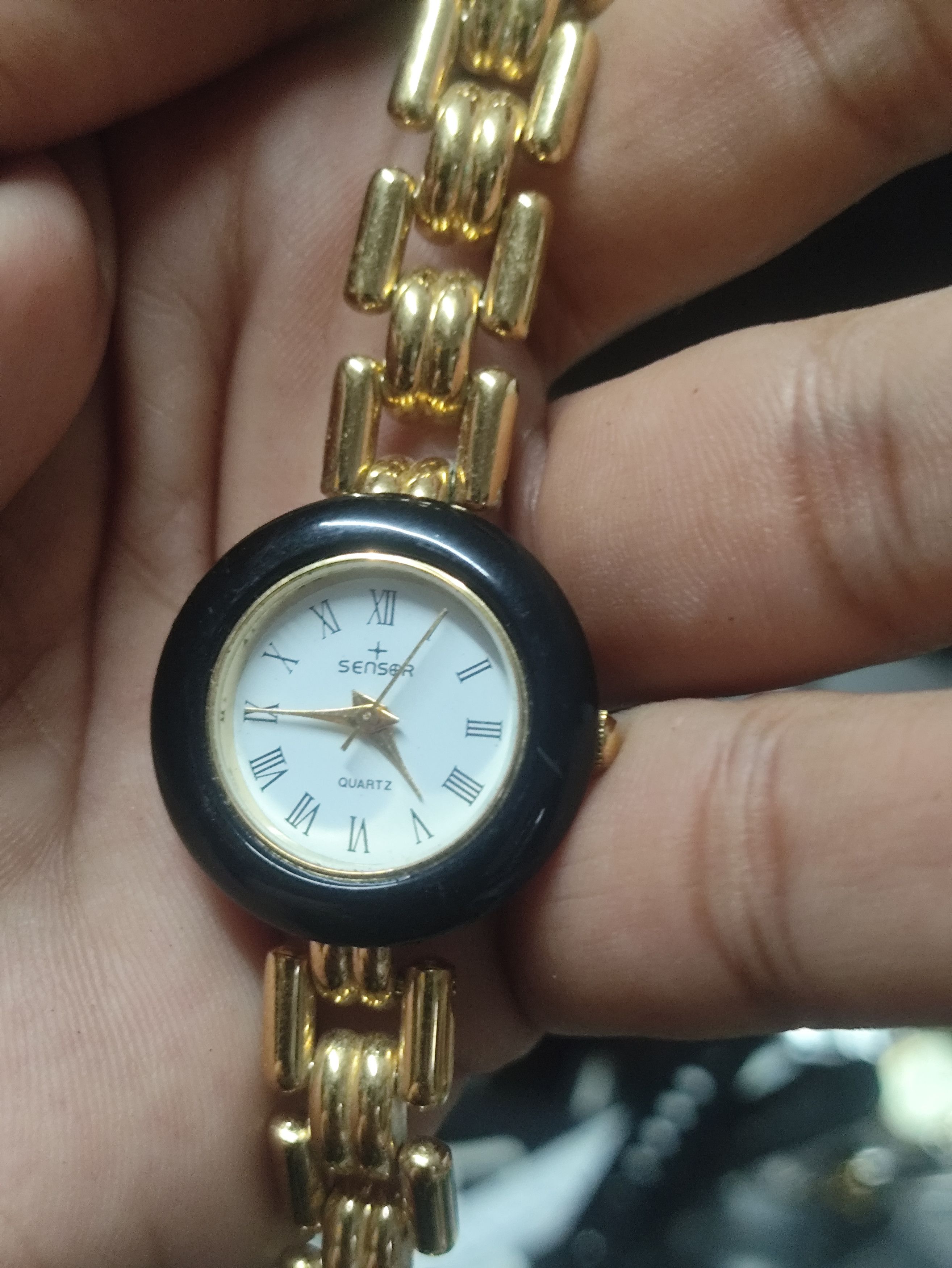 Vintage SENSORS Brand Watch (JAPAN ENGINE QUARTZ) Size ONE SIZE - 1 Thumbnail