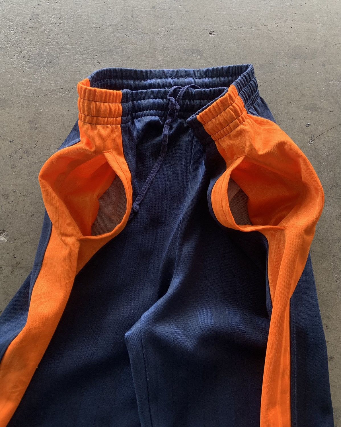 If Six Was Nine × Japanese Brand × Puma 2000s Puma Track Pants Made In Japan Size US 30 / EU 46 - 3 Thumbnail