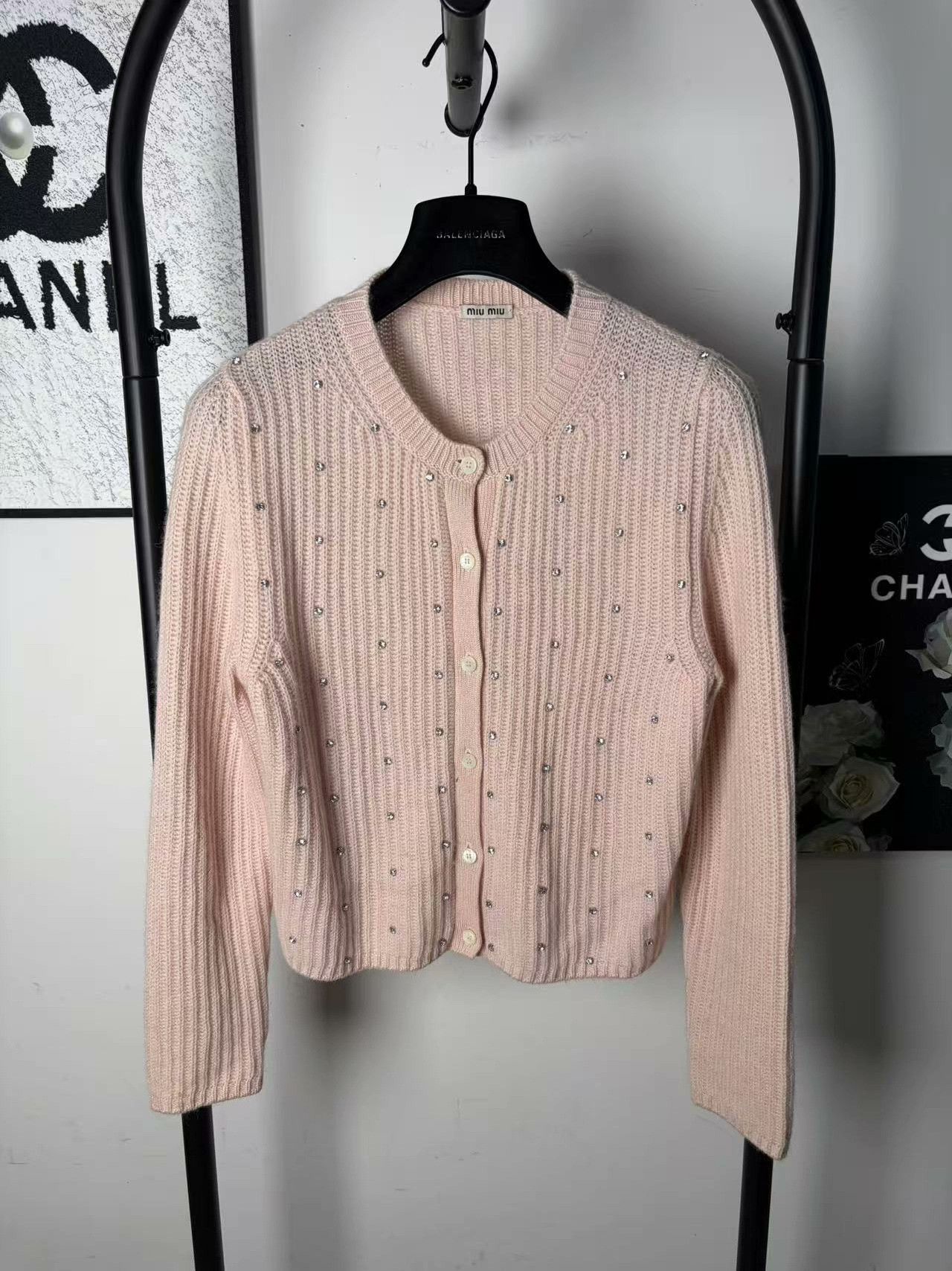 Miu Miu Miu Miu White Sweater M Women Size M / US 6-8 / IT 42-44 - 1 Thumbnail