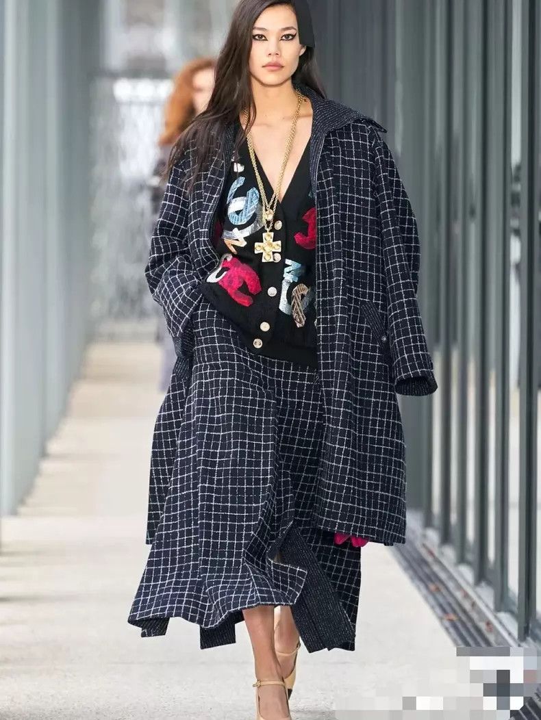 Chanel Chanel Coat Size XS / US 0-2 / IT 36-38 - 8 Thumbnail