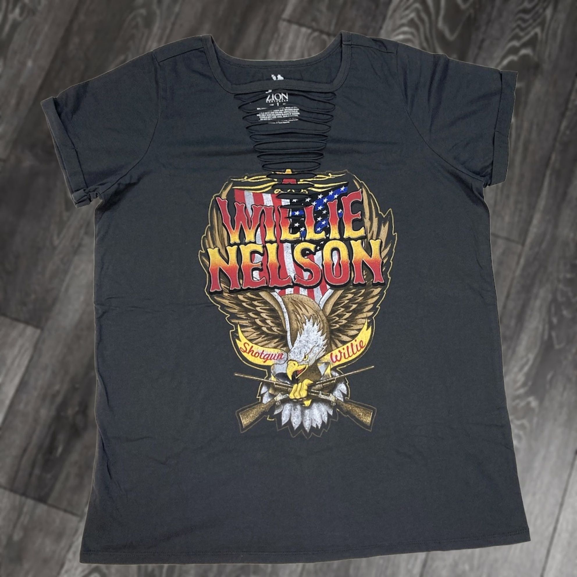 Vintage VINTAGE Willie Nelson Shotgun Willie Graphic T-shirt Women 1X Gray Music Shirt Women 1X Gray Music Size XL / US 12-14 / IT 48-50 - 1 Thumbnail