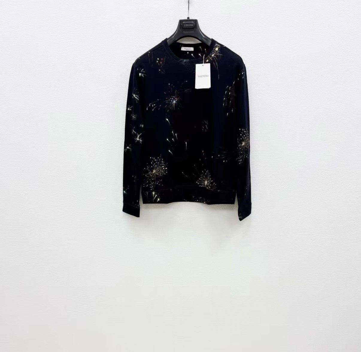 Valentino VALENTINO Fireworks Pattern 100% Cotton Sweatshirt J30 Size US S / EU 44-46 / 1 - 1 Thumbnail
