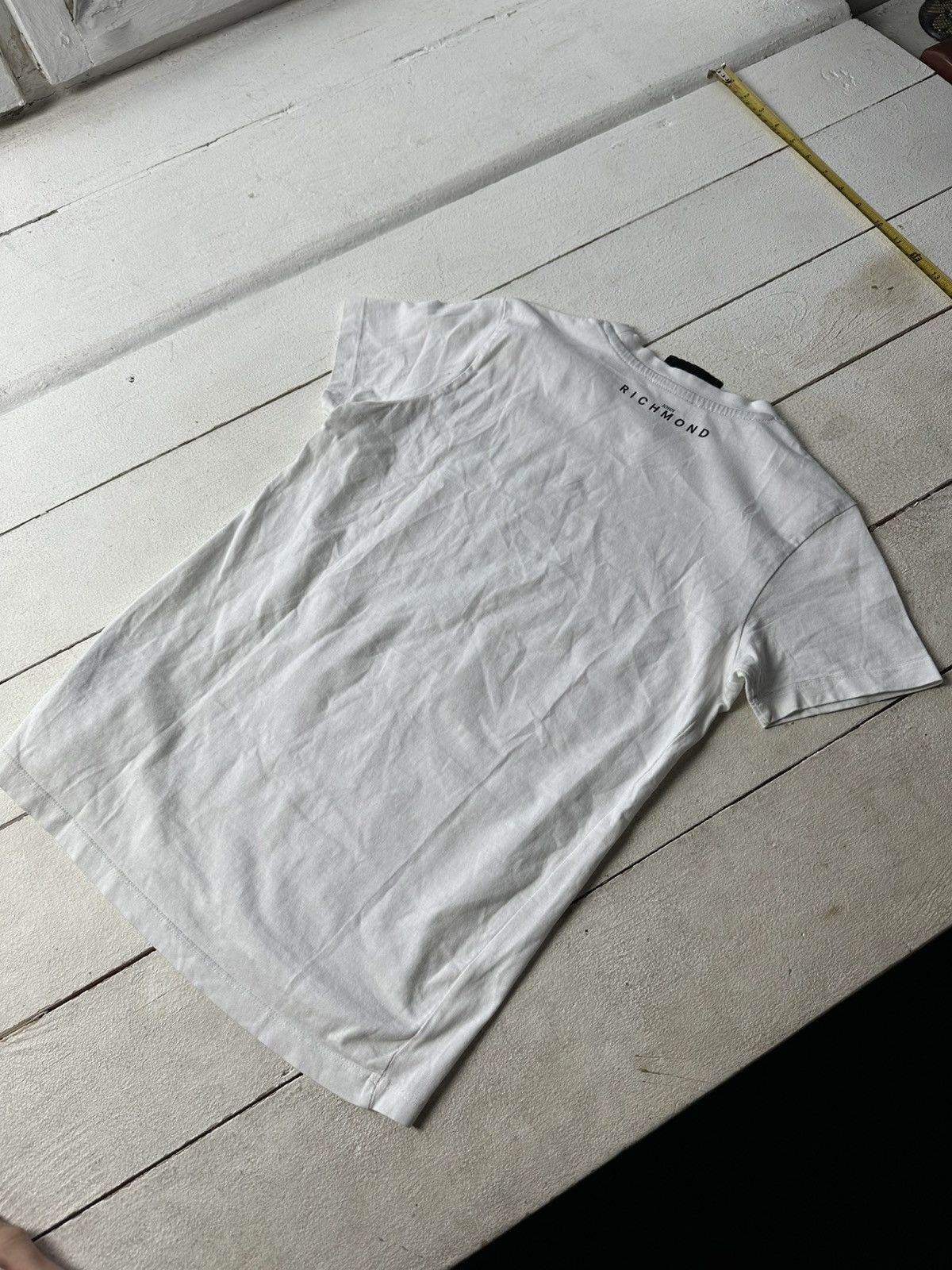 Vintage JOHN RICHMOND PUNK 🚨 LUXURY WOMEN WHITE TEE BIG LOGO Size S / US 4 / IT 40 - 9 Thumbnail
