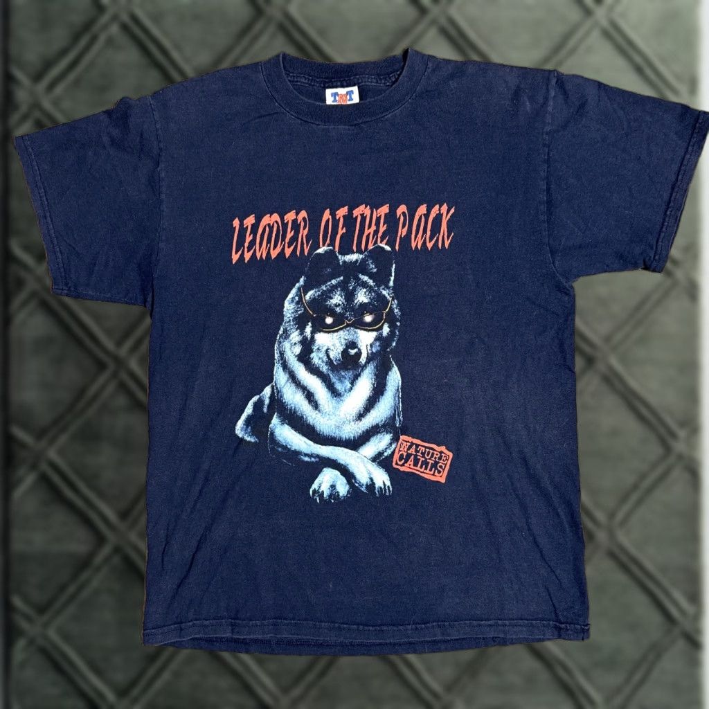 Vintage VINTAGE 90s Leader of the Pack Nature Calls Wolf Husky T-Shirt Navy Blue M Adult Mens Womens Unisex Navy Blue 90s Shirt T-Shirt Size US M / EU 48-50 / 2 - 1 Thumbnail