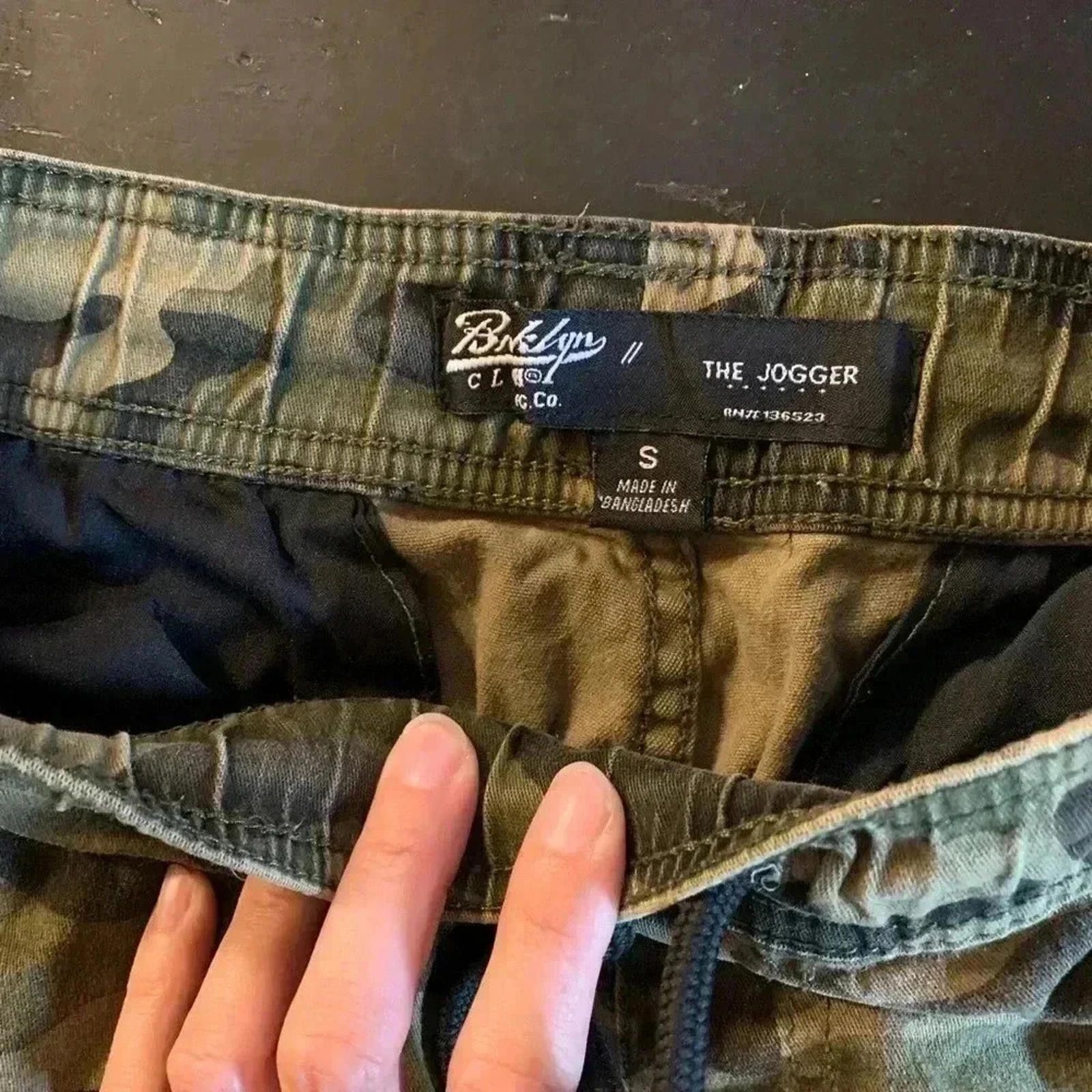 Designer Camo cargo pants Size 28" / US 6 / IT 42 - 2 Thumbnail