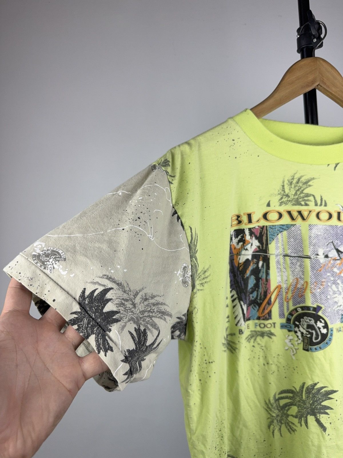 Vintage Vintage 80s Retro Surf Water Ski Blowwout Tee Shirt Size US M / EU 48-50 / 2 - 4 Thumbnail