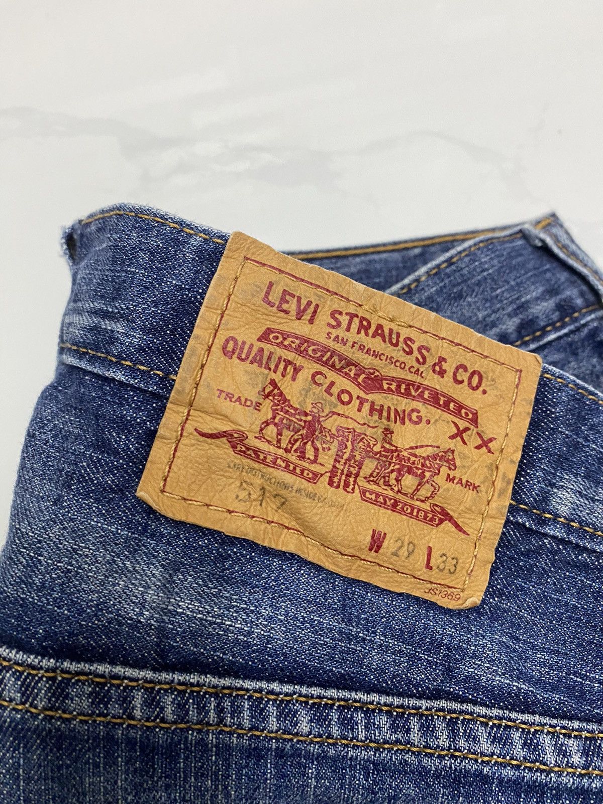 Levi's VINTAGE LEVIS 517 DISTRESSED DENIM JEANS Size US 30 / EU 46 - 7 Thumbnail