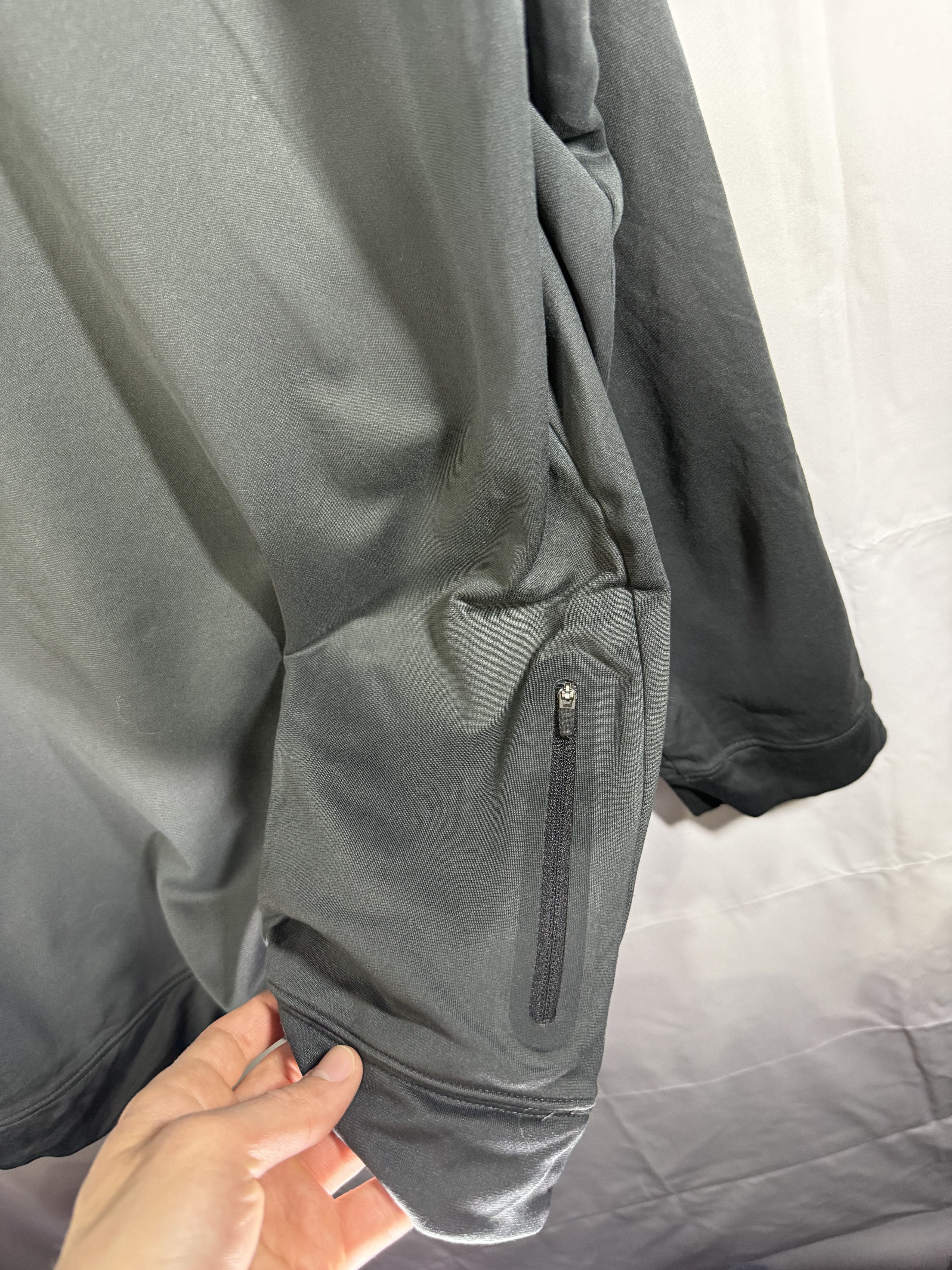 Nike Nike DRI-FIT Sports Hoodie Size US L / EU 52-54 / 3 - 4 Thumbnail