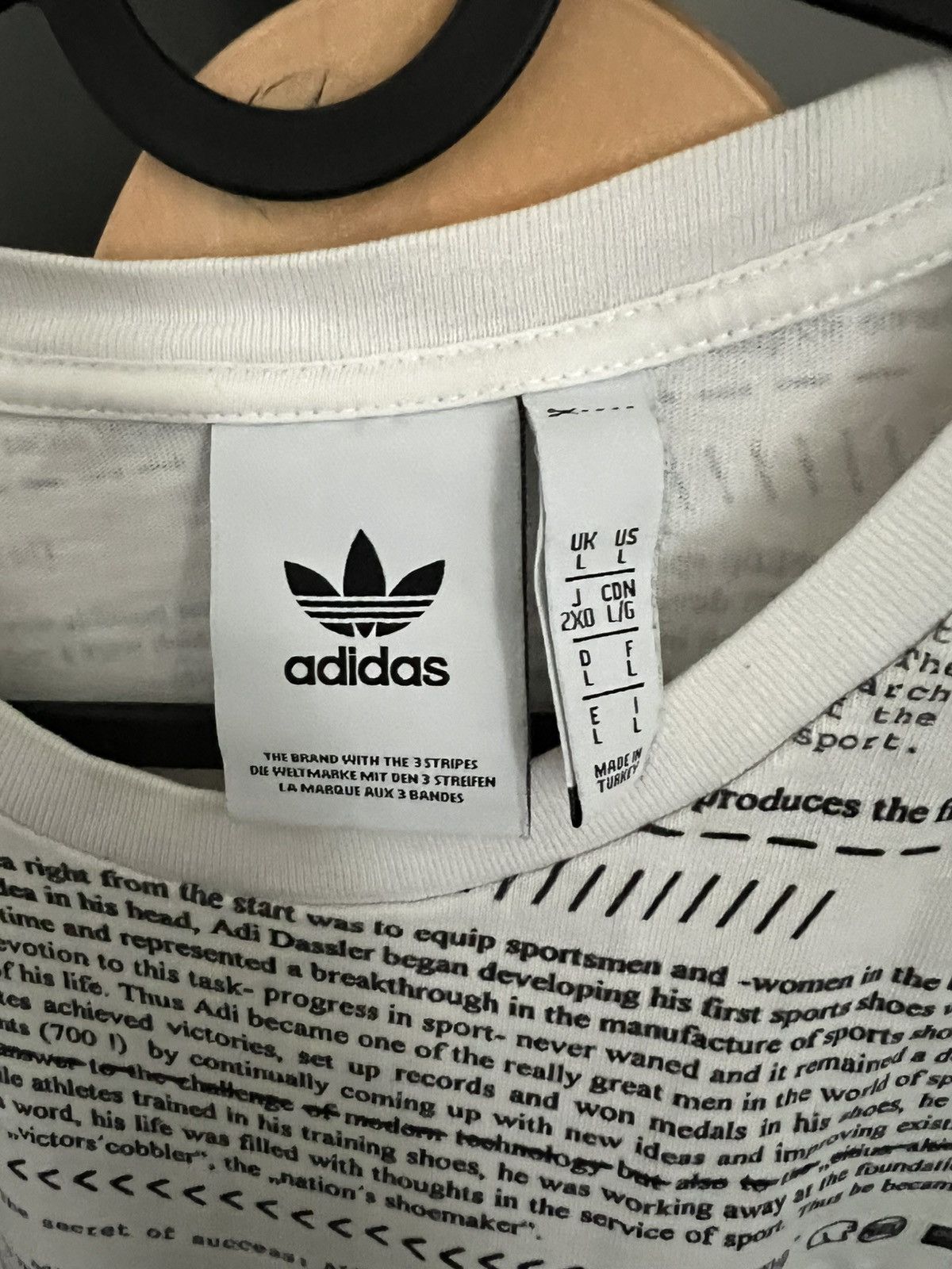Adidas Adidas originals white all over t shirt Size US L / EU 52-54 / 3 - 3 Thumbnail