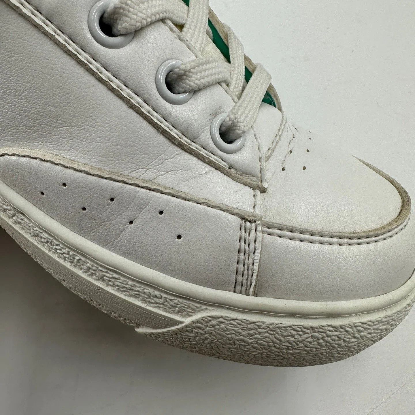 Louis Vuitton Louis Vuitton Charlie White Green Casual Shoes. Size US 5 / IT 35 - 7 Thumbnail