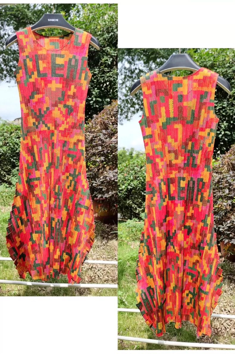 Issey Miyake Issey Miyake size:4 Medieval little dinosaur sawtooth dres Size M / US 6-8 / IT 42-44 - 3 Thumbnail