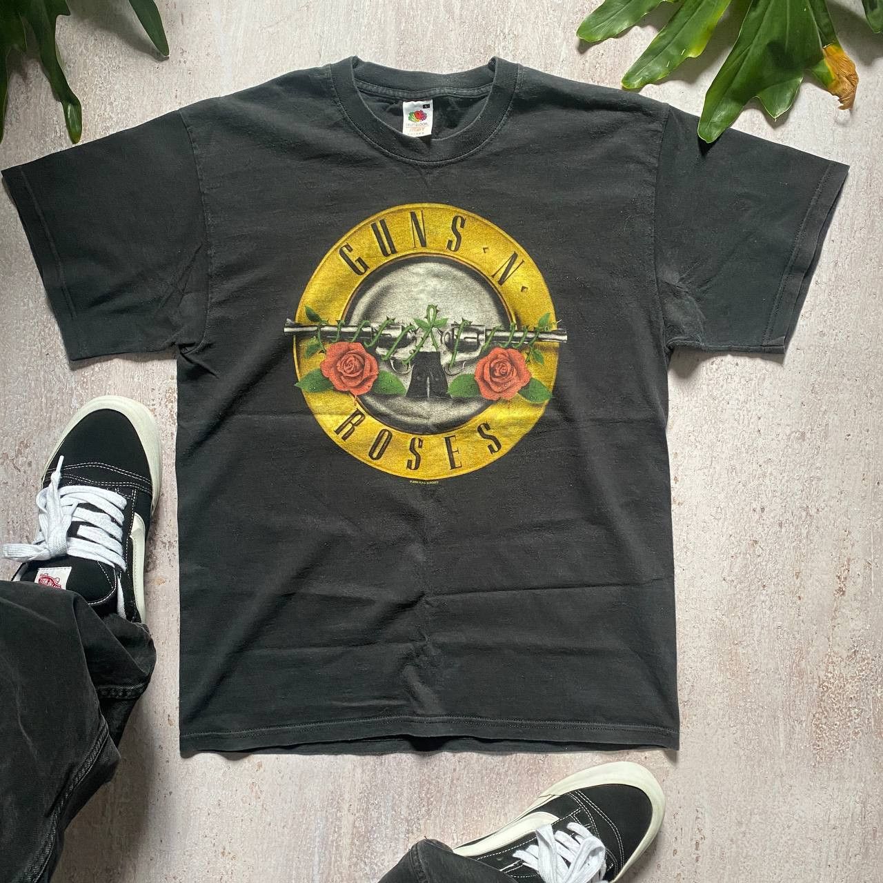 Band Tees × Vintage VINTAGE GUNS N ROSES 2004 BAND TOUR TEE 35 Size US L / EU 52-54 / 3 - 5 Thumbnail