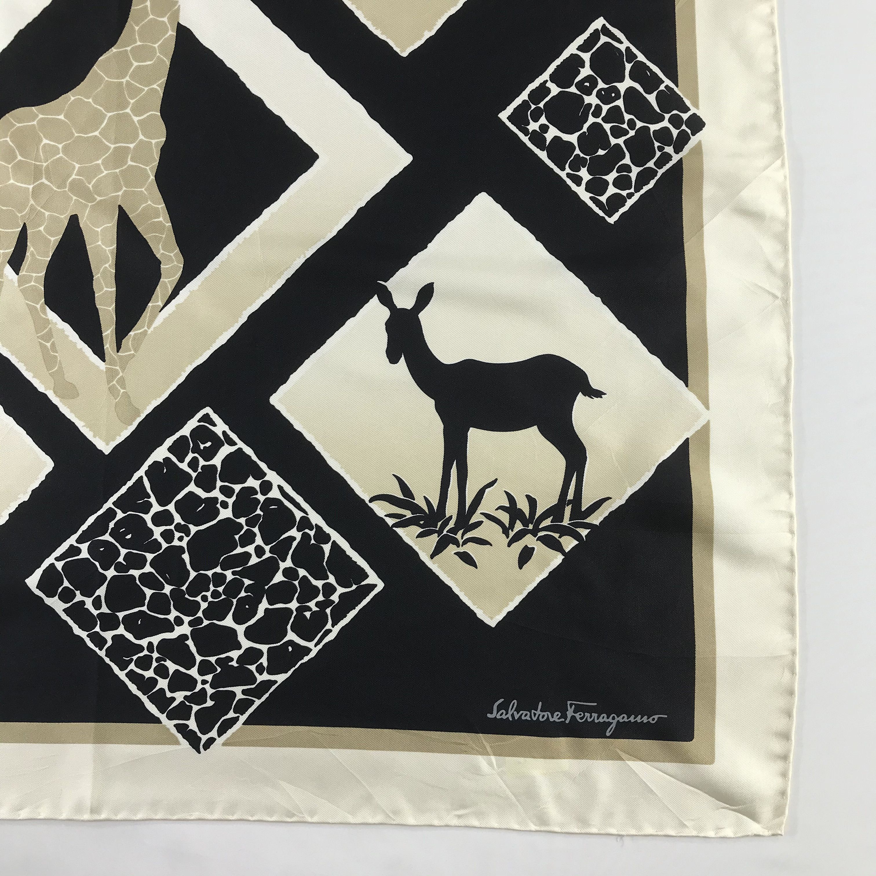 Vintage Vintage Salvatore Ferragamo Silk Scarf Size ONE SIZE - 4 Thumbnail