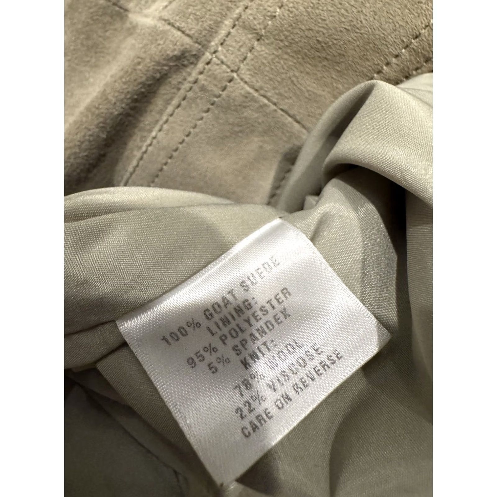 St. John VINTAGE St. John Sport Suede Leather Knit Sweater Jacket Top Women’s Size Large Beige Lined Pockets 80s 90s Mens? Size L / US 10 / IT 46 - 3 Thumbnail