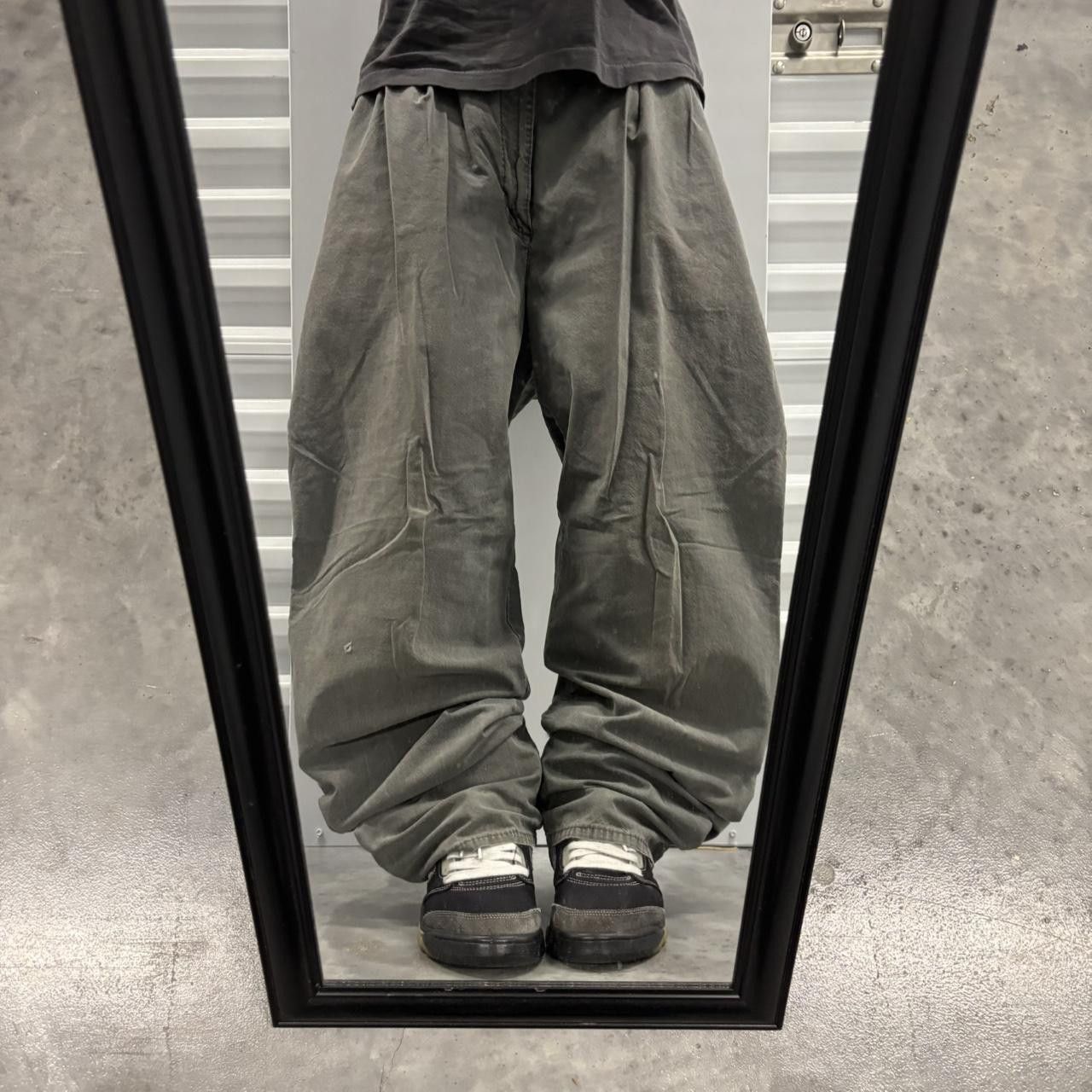 Japanese Brand × Vintage Crazy Vintage Y2K/2000s Baggy Faded Khaki Workwear Casual Skater Pants! Size US 36 / EU 52 - 1 Thumbnail