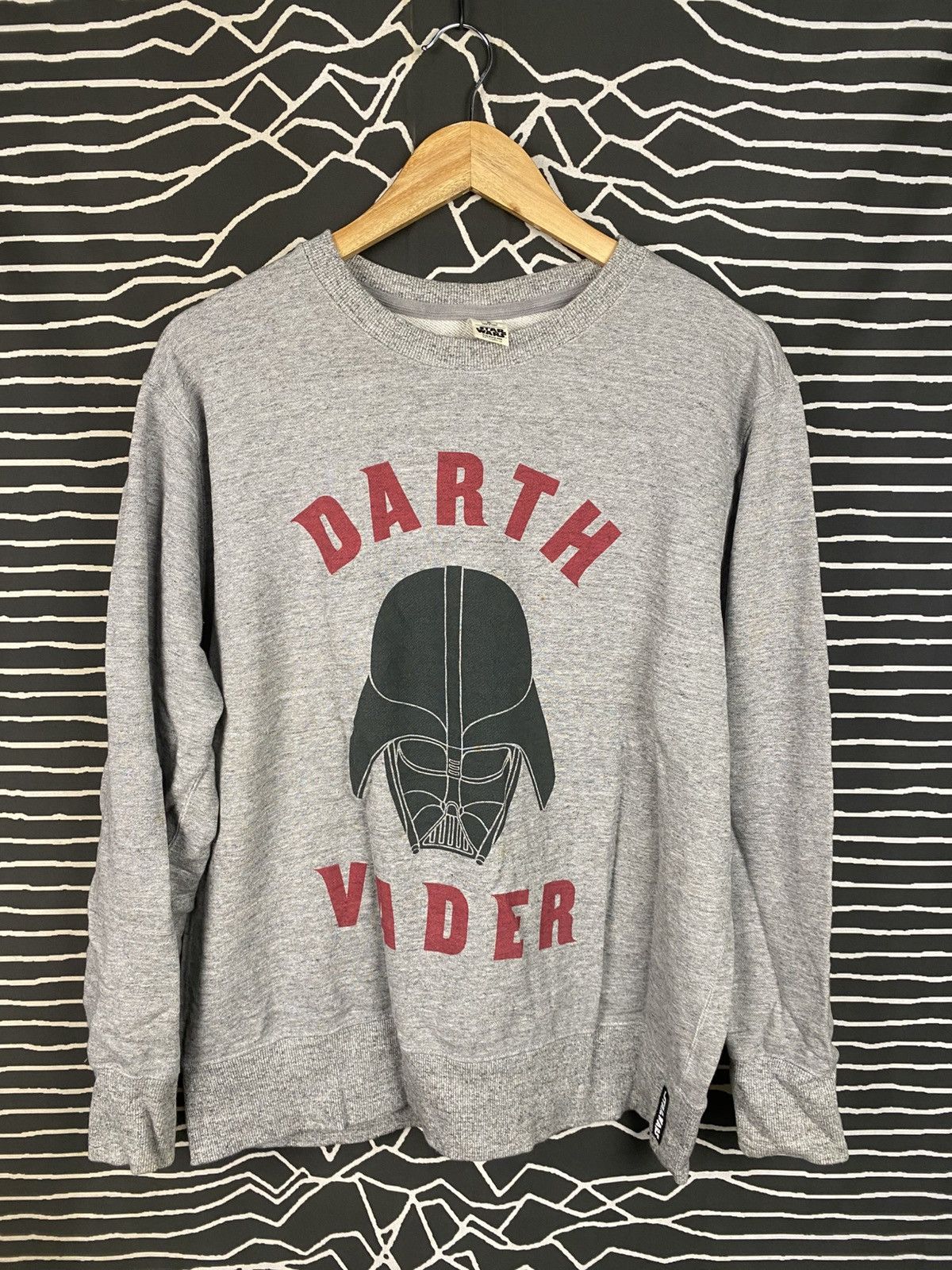 Uniqlo UT X Starwars Darth Vader Sweatshirt Size US XL / EU 56 / 4 - 1 Thumbnail