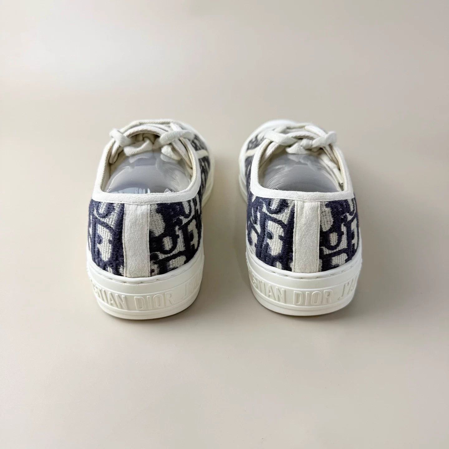 Dior Dior white/blue DR embroidered kicks 38 95 new Size US 7 / IT 37 - 3 Thumbnail